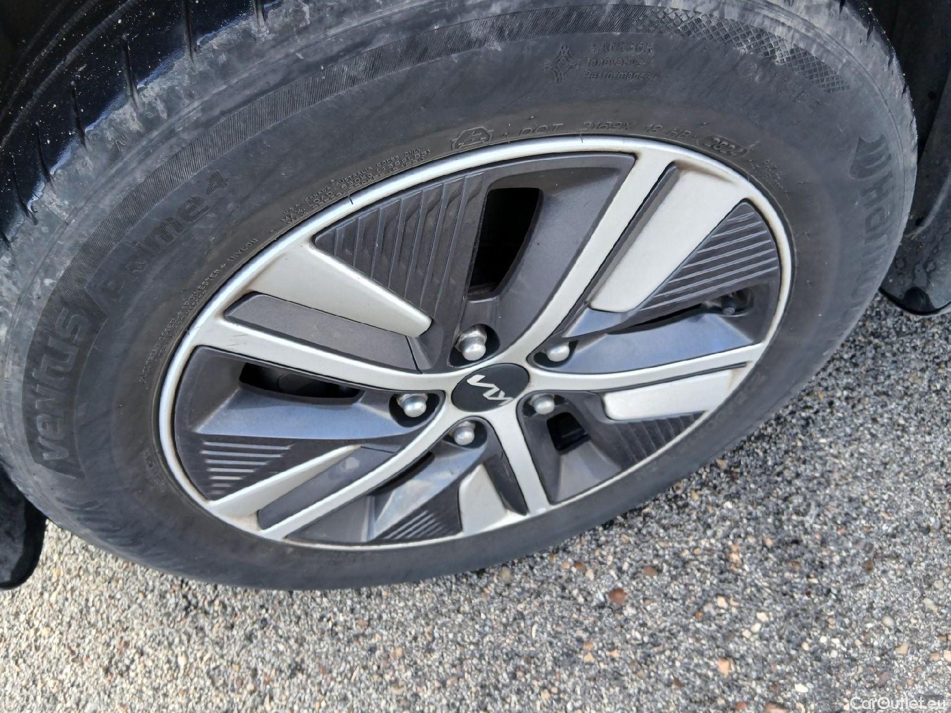  KIA  Niro KIA  / 2019 / 5P / crossover 1.6 GDi HEV 104kW (141CV) Drive #7