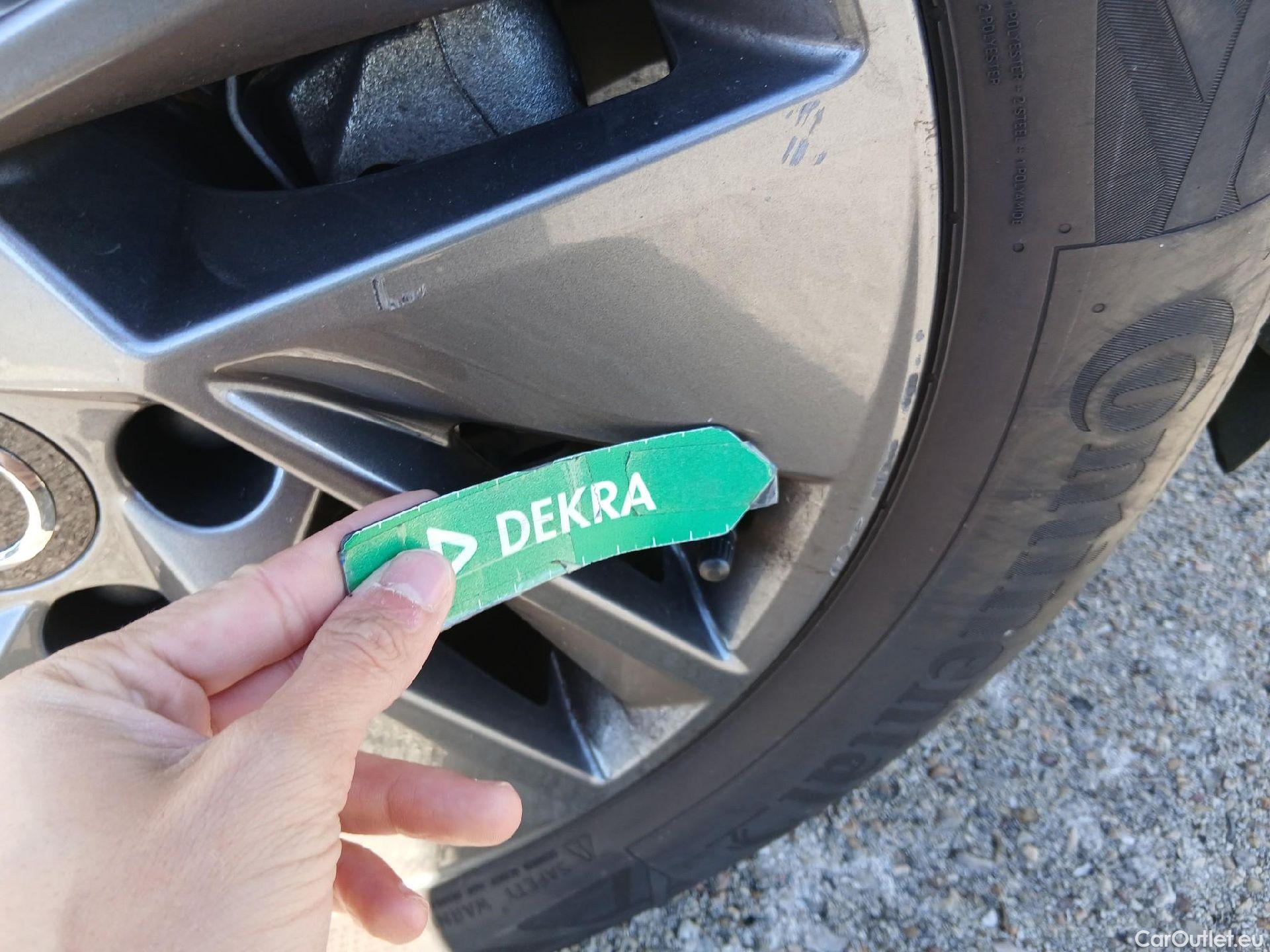  Nissan  Qashqai NISSAN  / 2021 / 5P / todoterreno DIG-T 103kW (140CV) mHEV 4x2 Acenta #40