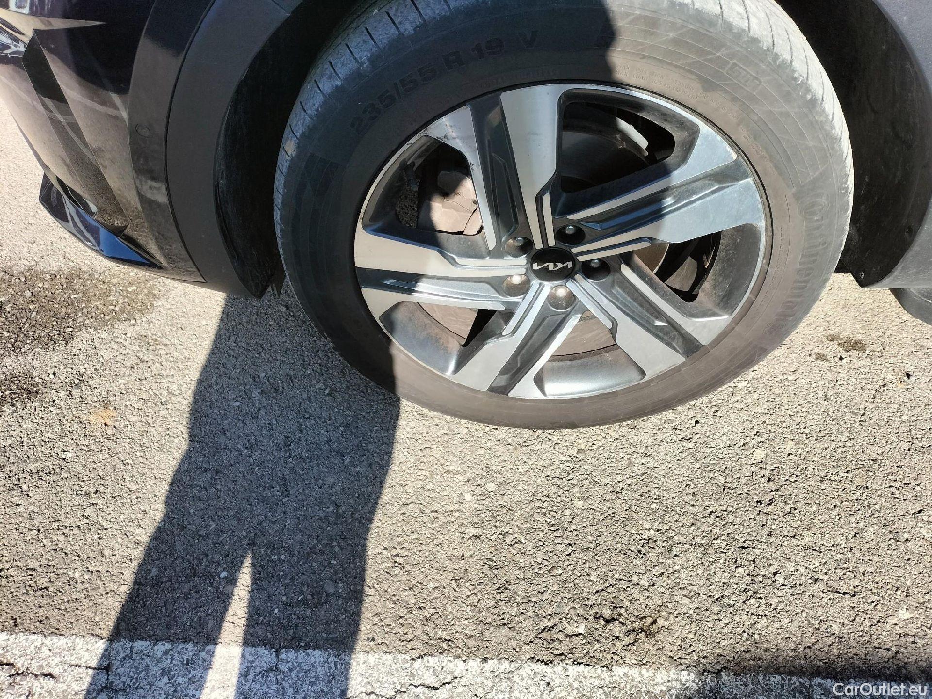  KIA  Sorento KIA  / 2020 / 5P / todoterreno 1.6 T-GDi PHEV Emotion 4x4 7pl P.Luxury #9