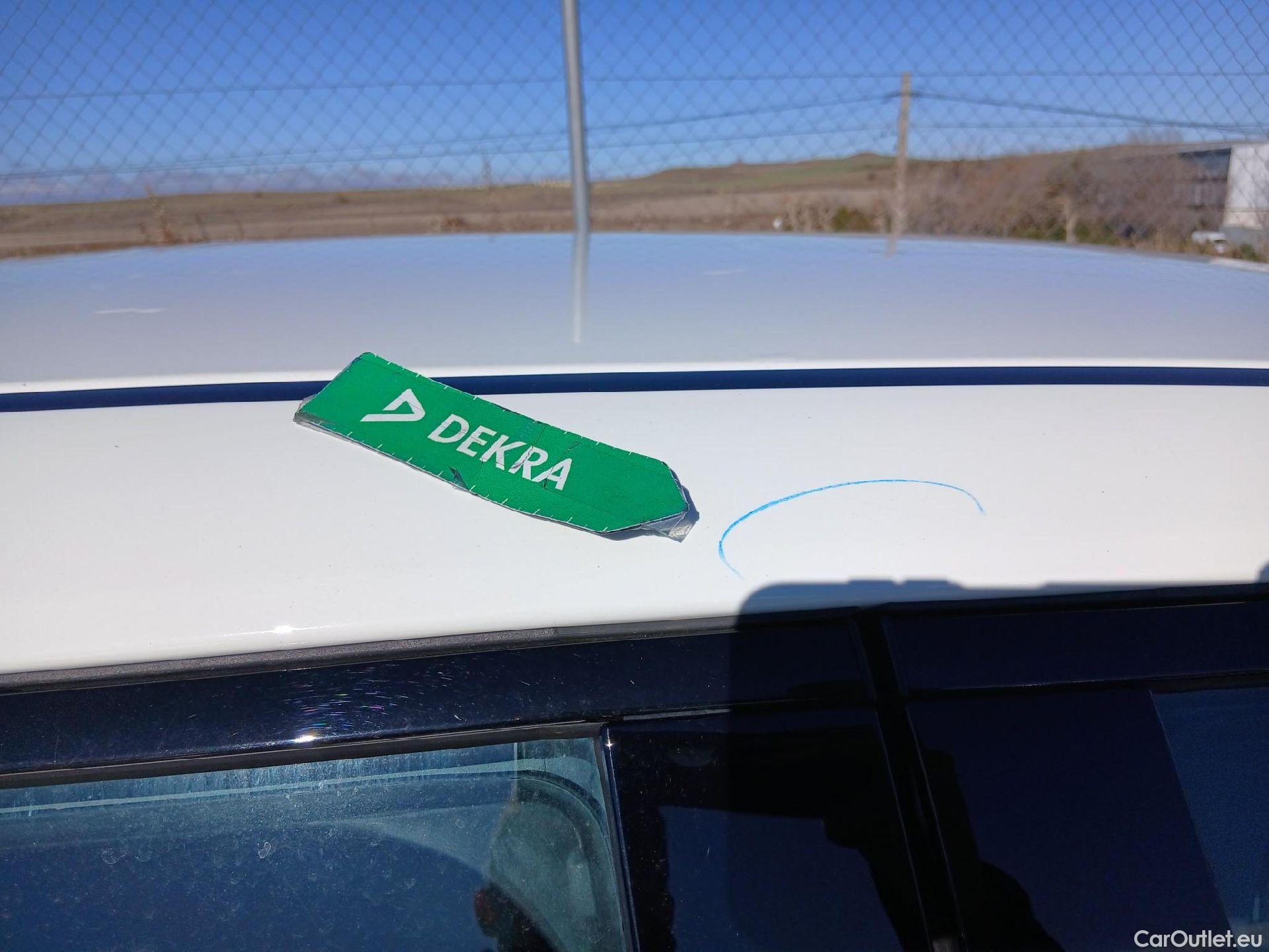  Nissan  Qashqai NISSAN  / 2021 / 5P / todoterreno DIG-T 103kW (140CV) mHEV 4x2 Acenta #26