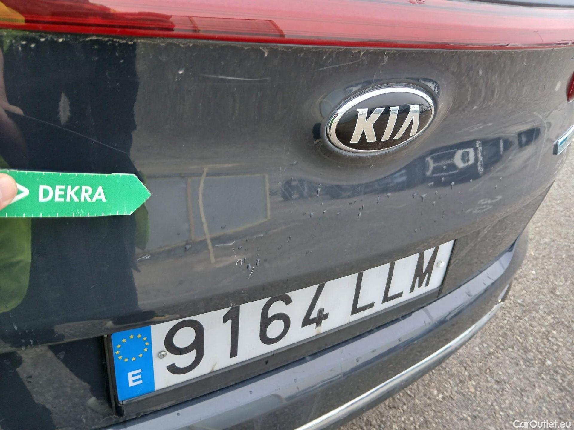  KIA  Sportage KIA  1.6MHEV Drive 100kW(136CV) 4x2(Crist Tintados)(CX) #33