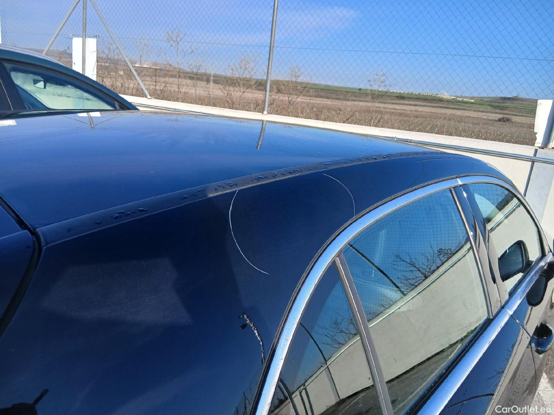  Mercedes  A-Klasse MERCEDES-BENZ Clase A / 2018 / 5P / berlina con portón A 180 d #18