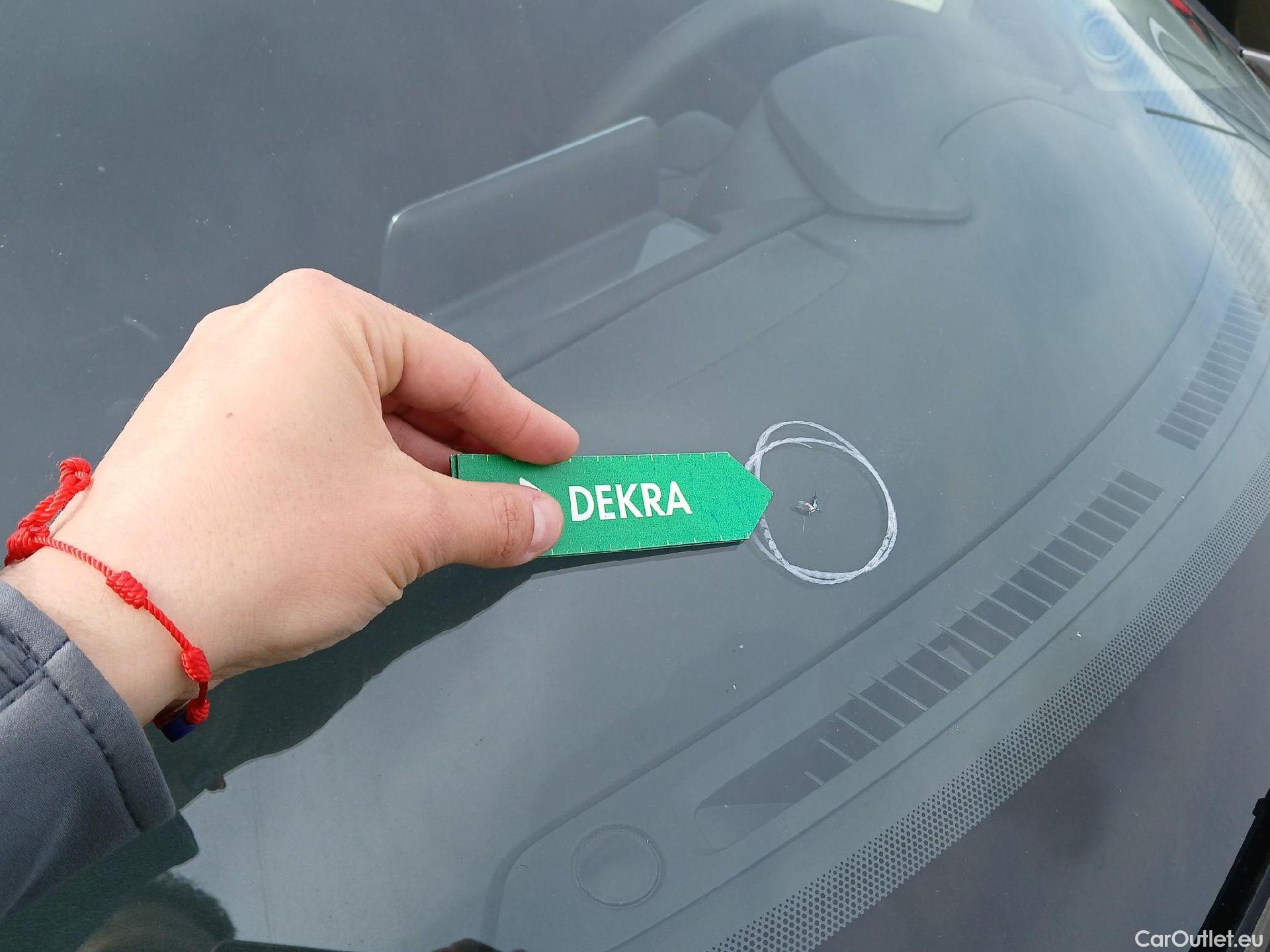  Nissan  Juke NISSAN  / 2019 / 5P / crossover DIG-T 84 kW (114 CV) 6M/T Acenta #24