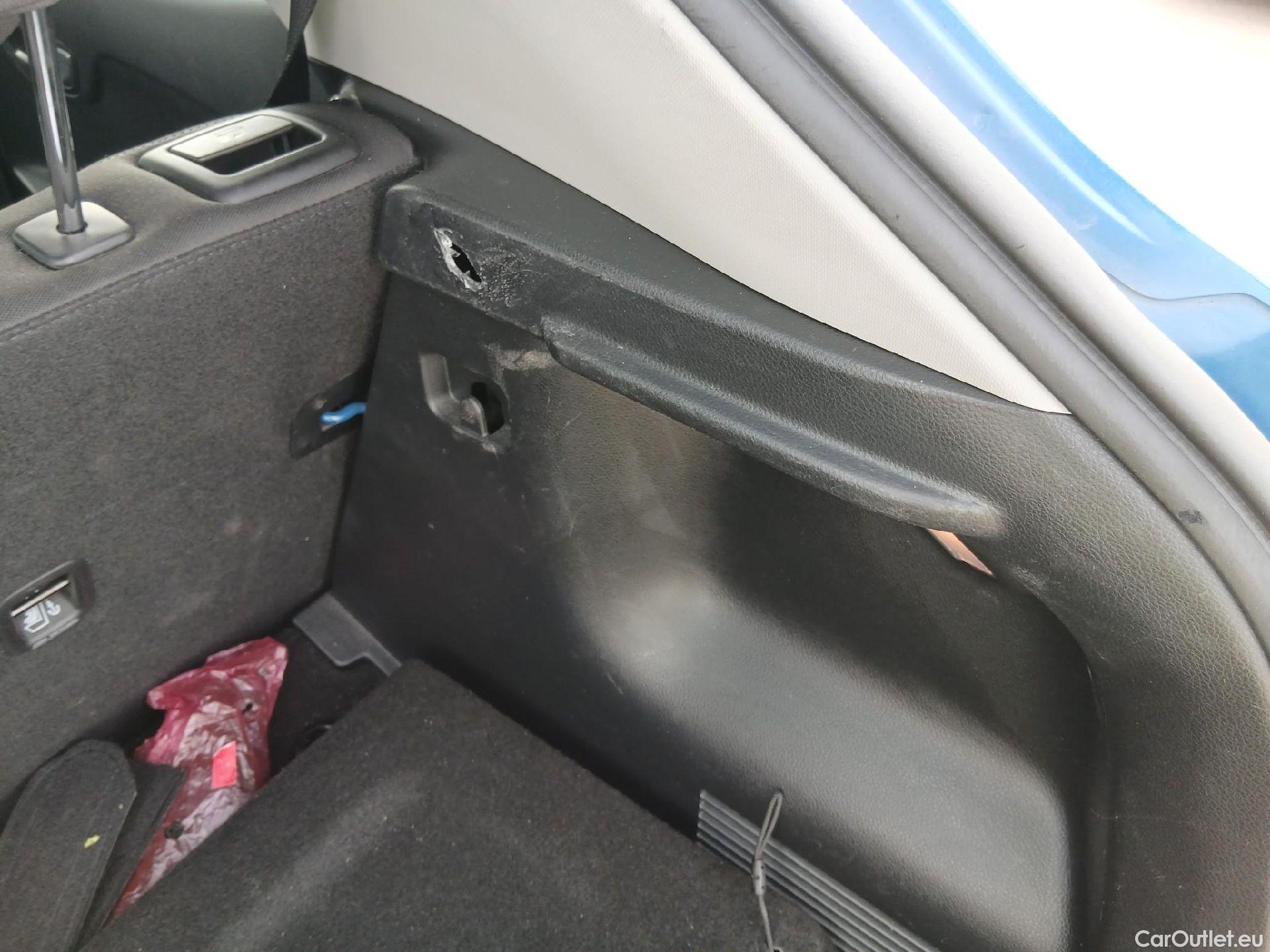  KIA  STONIC KIA  / 2017 / 5P / todoterreno 1.0 T-GDi 74kW (100CV) MHEV iMT Drive #32