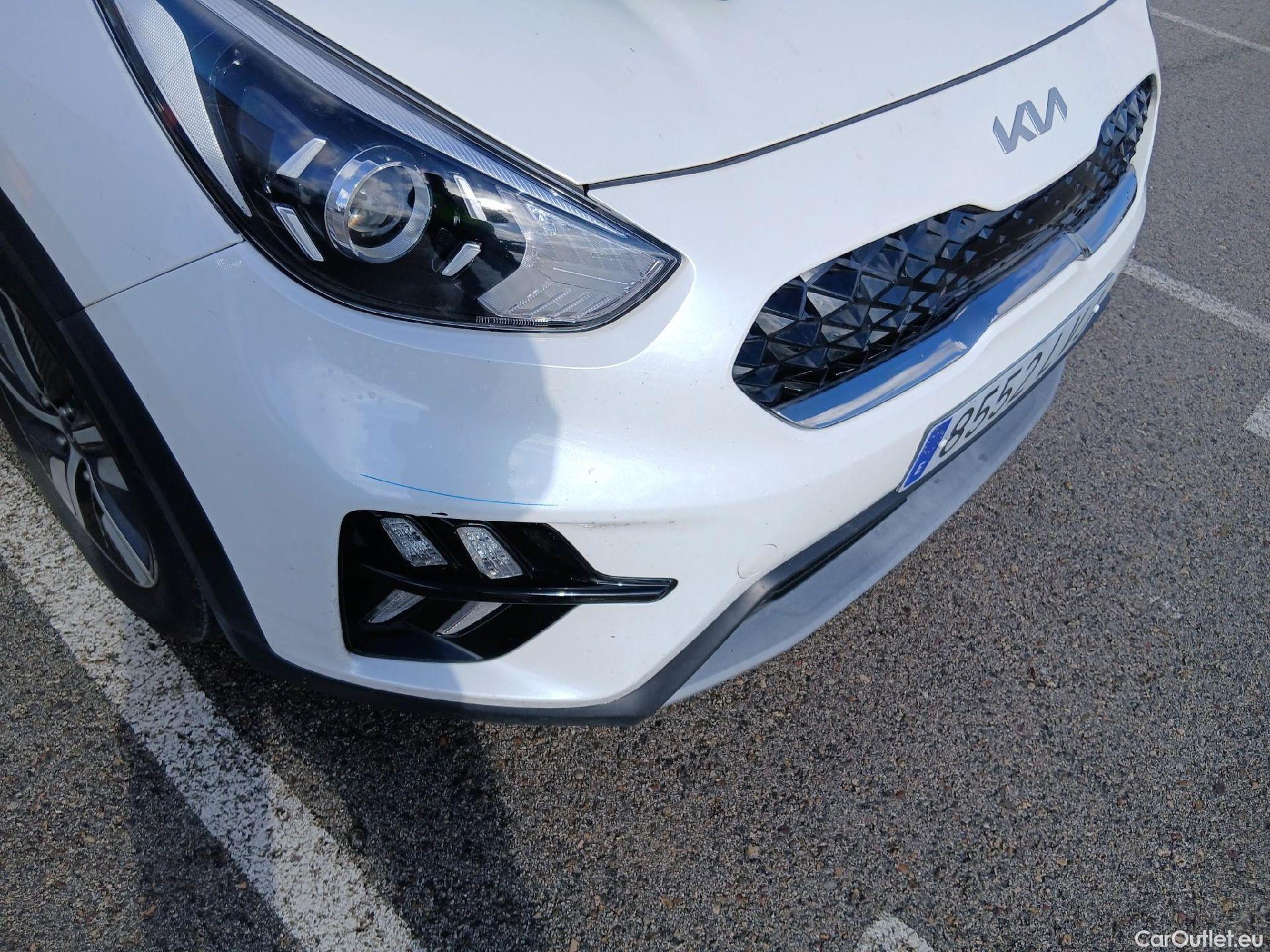  KIA  Niro KIA  / 2019 / 5P / crossover 1.6 GDi HEV 104kW (141CV) Drive #2