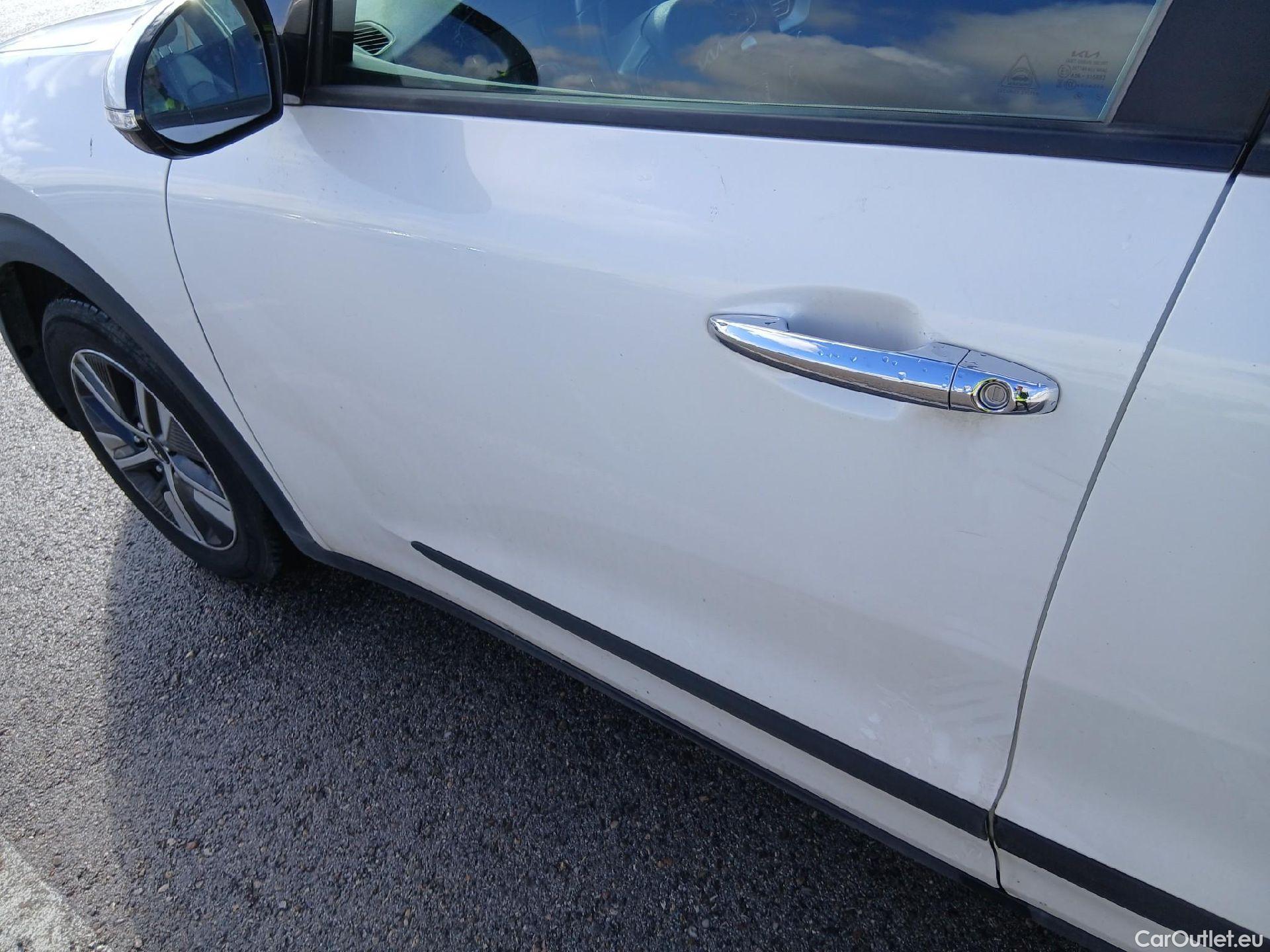  KIA  Niro KIA  / 2019 / 5P / crossover 1.6 GDi HEV 104kW (141CV) Drive #9