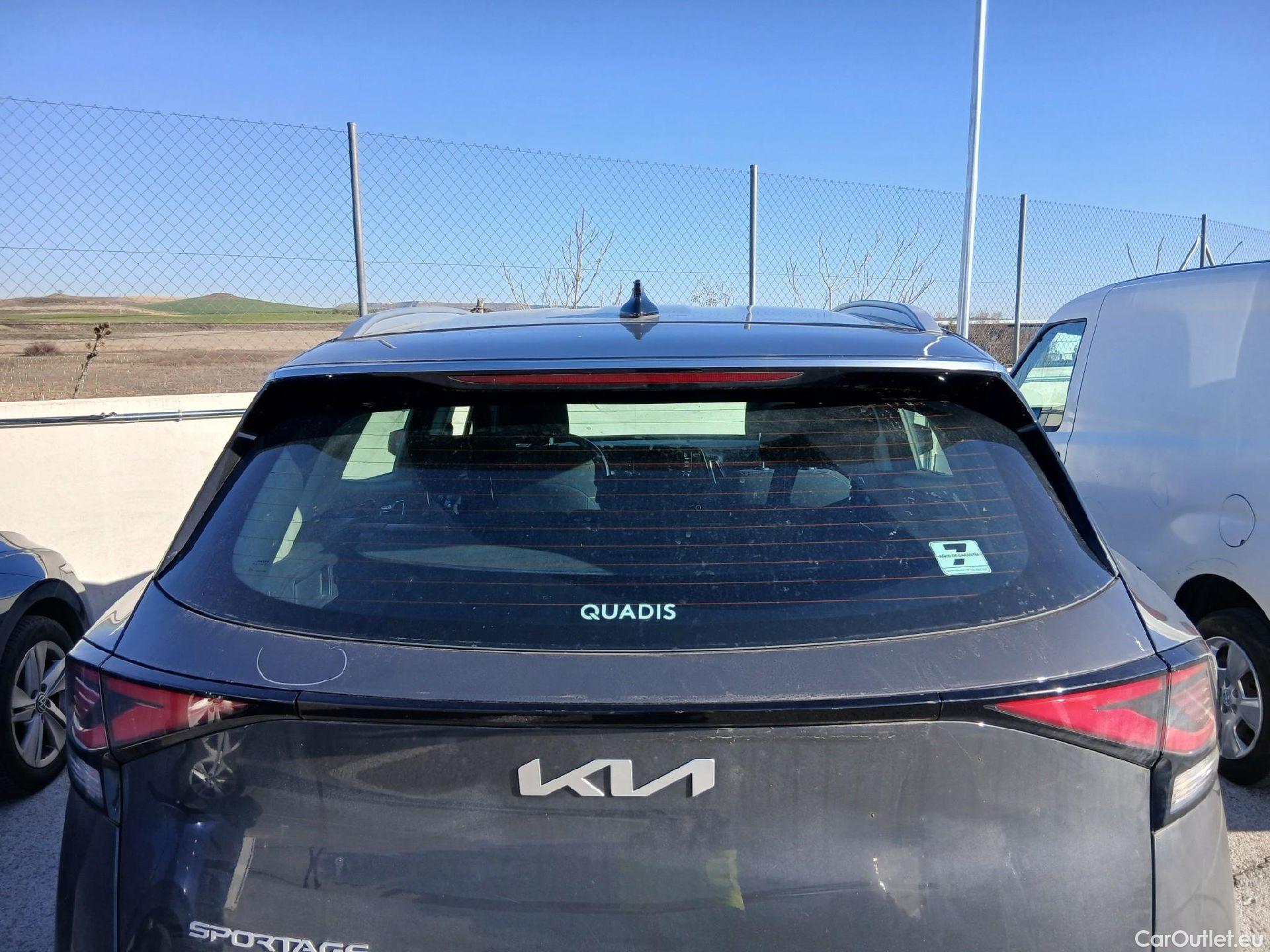  KIA  Sportage KIA  / 2022 / 5P / todoterreno 1.6 T-GDi 110kW (150CV) Concept 4x2 #40