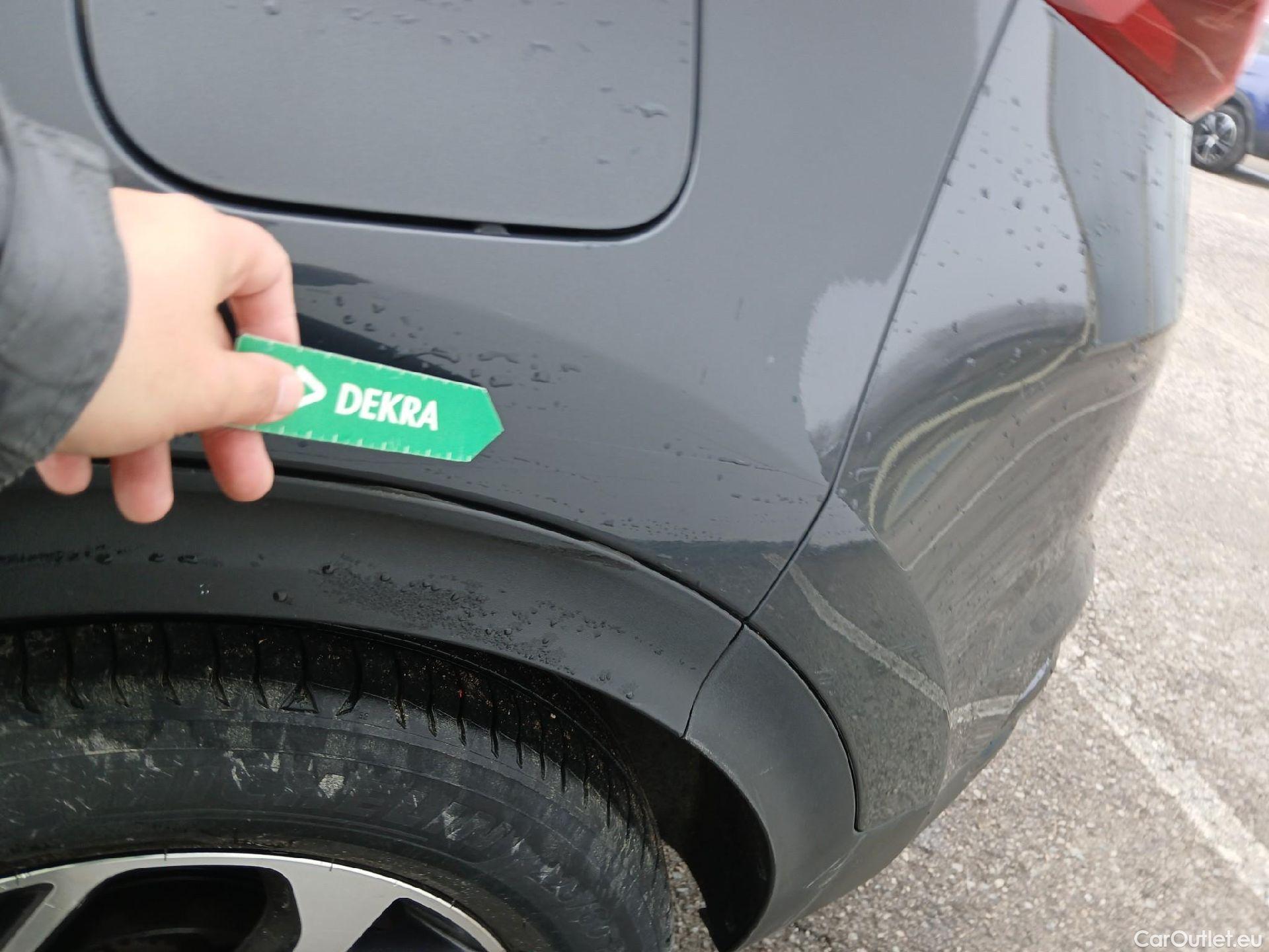  KIA  Sportage KIA  1.6MHEV Drive 100kW(136CV) 4x2(Crist Tintados)(CX) #27