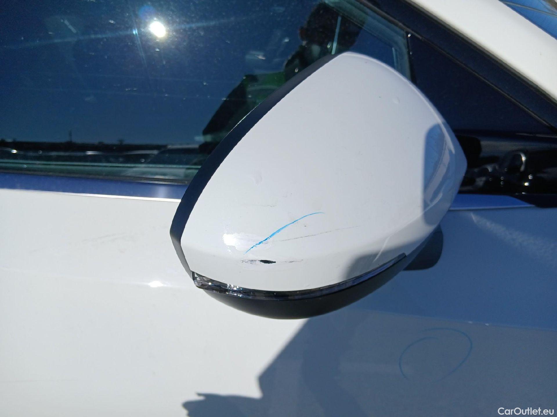  Nissan  Qashqai NISSAN  / 2021 / 5P / todoterreno DIG-T 103kW (140CV) mHEV 4x2 Acenta #39