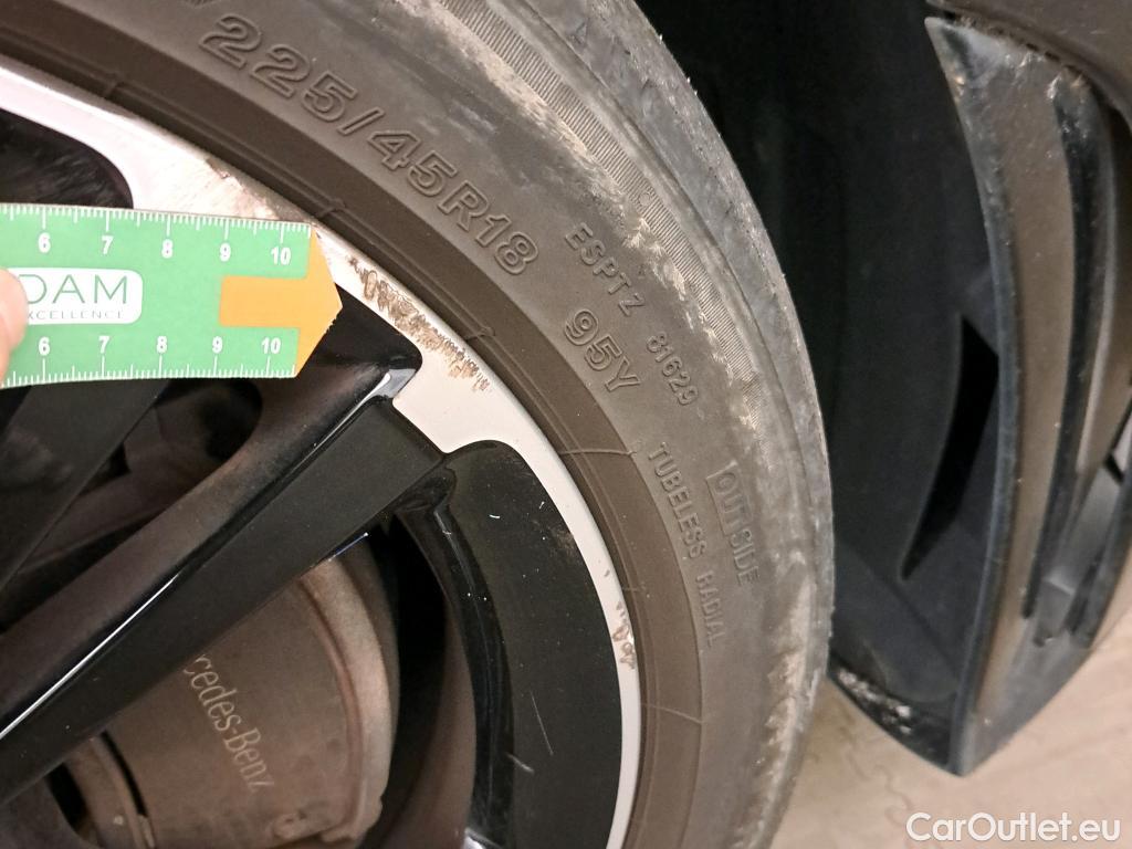  Mercedes  CLA-Klasse MERCEDES-BENZ CLA / 2019 / 5P / familiar CLA 200 D DCT Shooting Brake #10