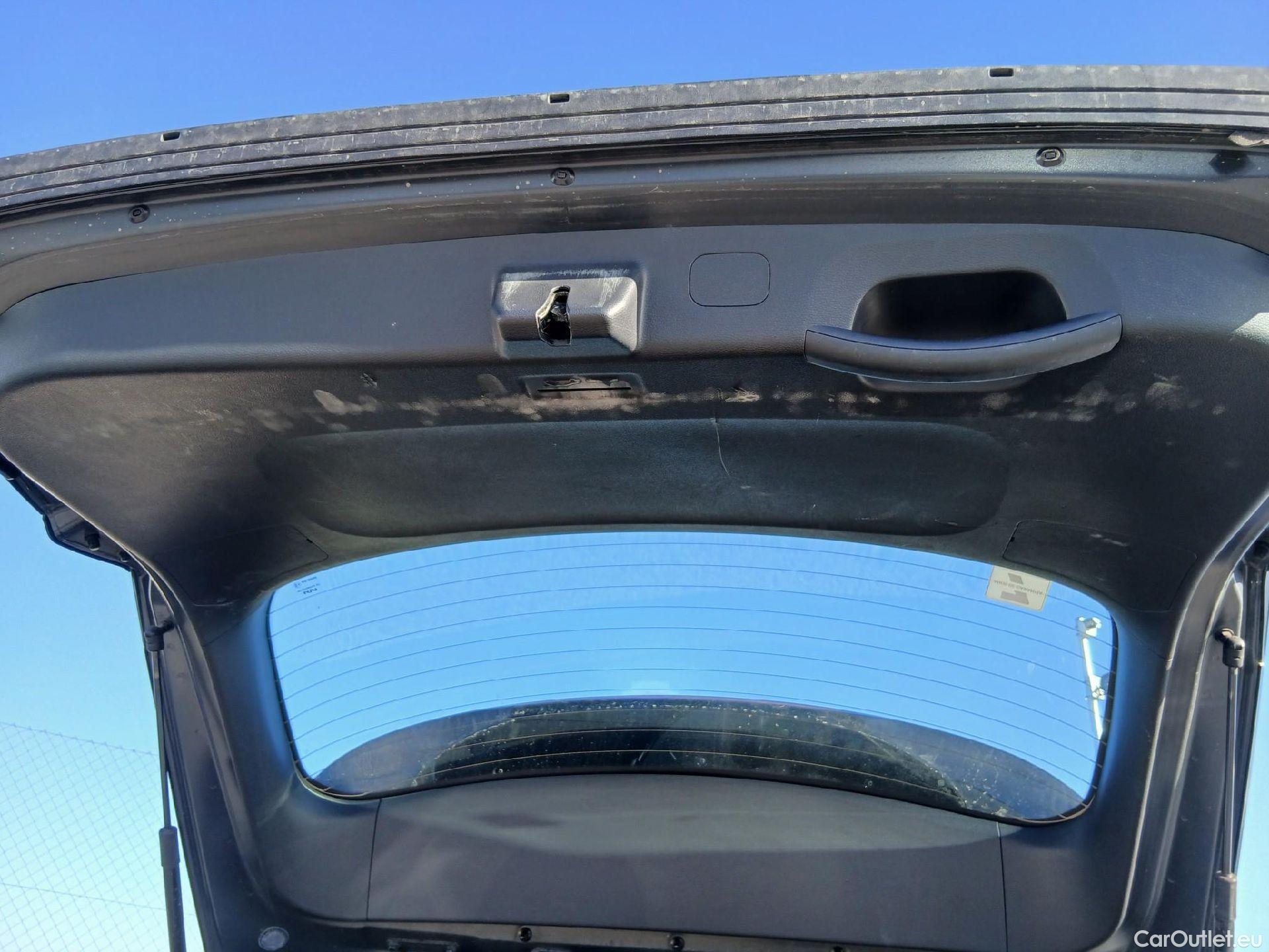  KIA  Sportage KIA  / 2022 / 5P / todoterreno 1.6 T-GDi 110kW (150CV) Concept 4x2 #43