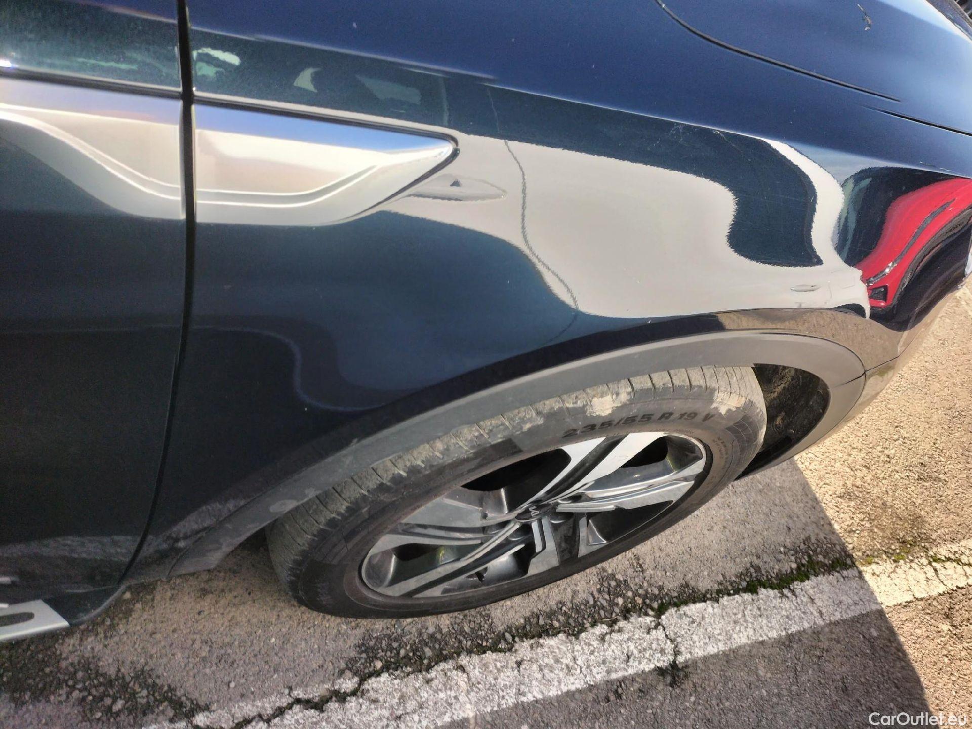  KIA  Sorento KIA  / 2020 / 5P / todoterreno 1.6 T-GDi PHEV Emotion 4x4 7pl P.Luxury #48