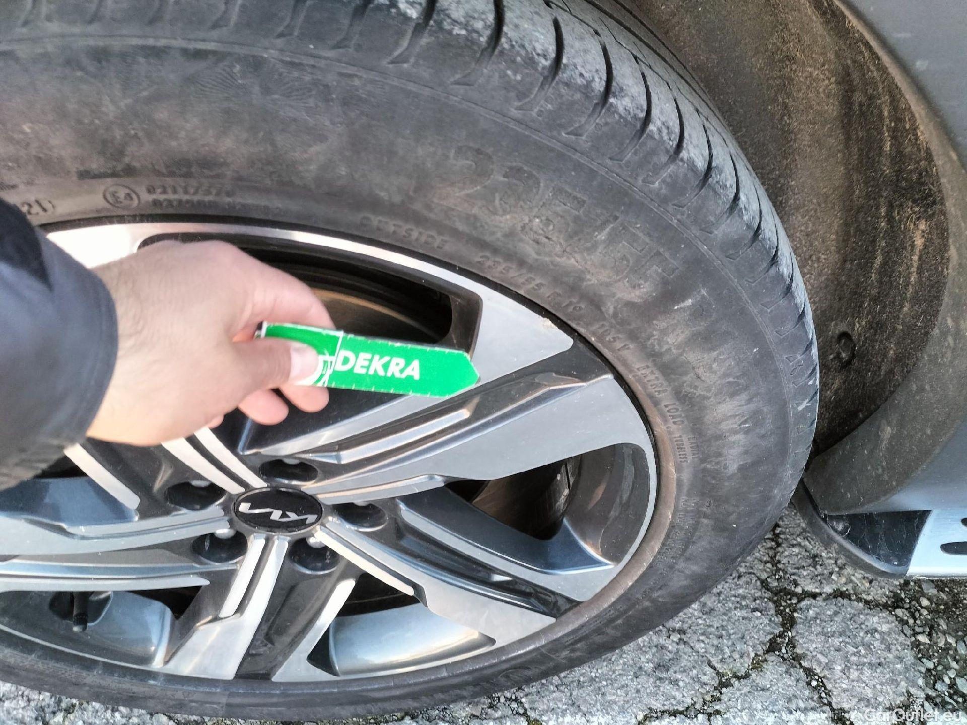  KIA  Sorento KIA  / 2020 / 5P / todoterreno 1.6 T-GDi PHEV Emotion 4x4 7pl P.Luxury #31