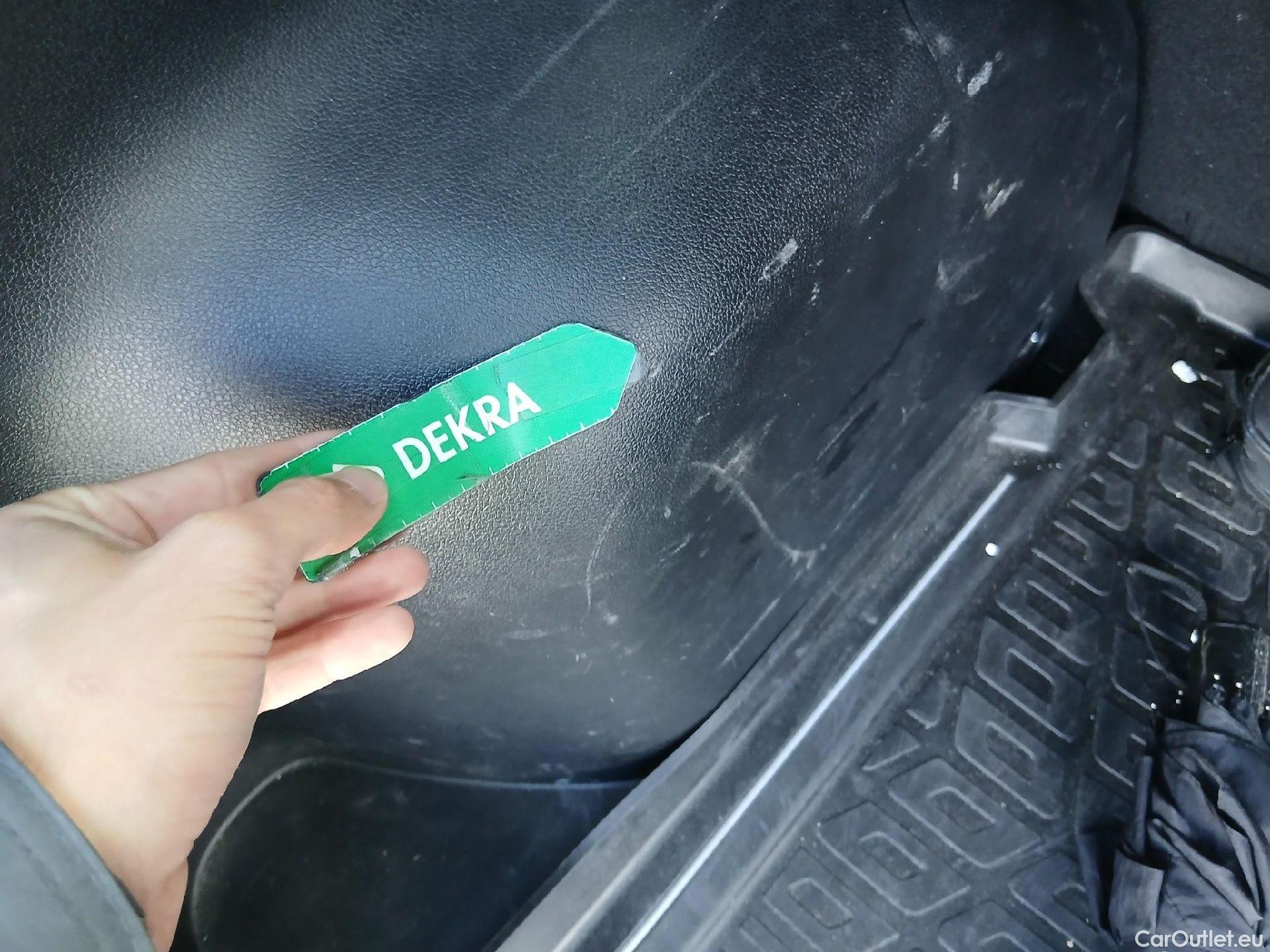  KIA  Niro KIA  / 2019 / 5P / crossover 1.6 GDi HEV 104kW (141CV) Drive #18