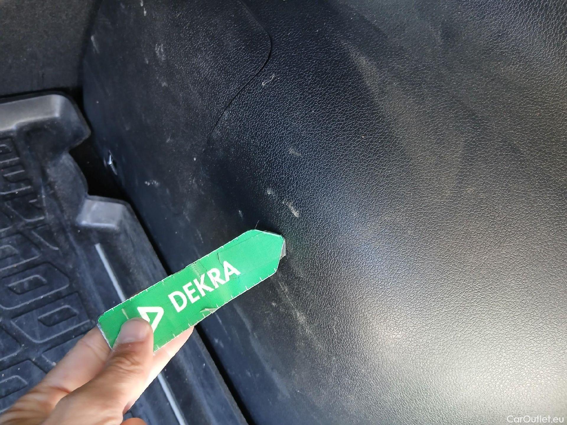  KIA  Niro KIA  / 2019 / 5P / crossover 1.6 GDi HEV 104kW (141CV) Drive #20