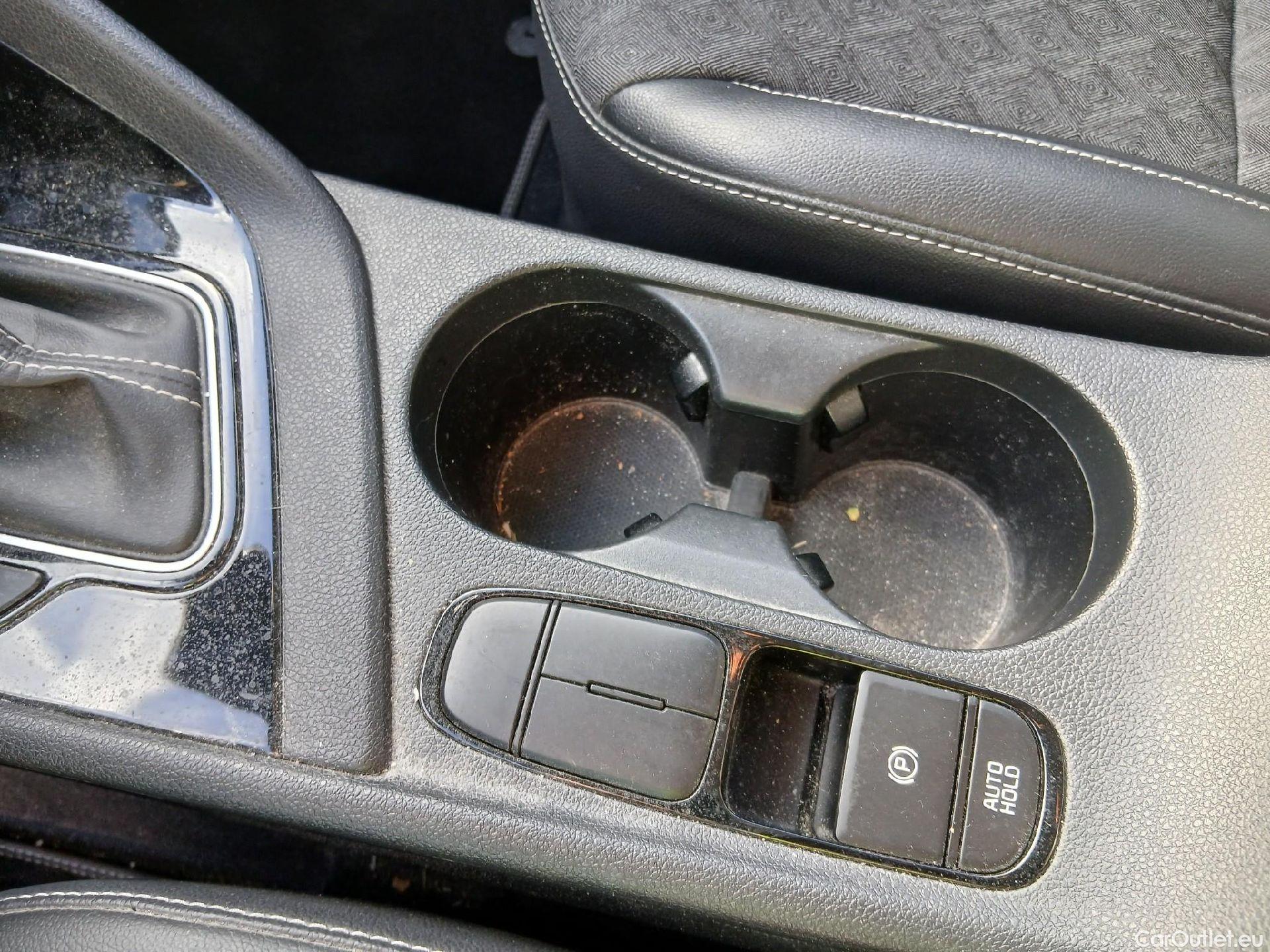  KIA  Niro KIA  / 2019 / 5P / crossover 1.6 GDi HEV 104kW (141CV) Drive #11