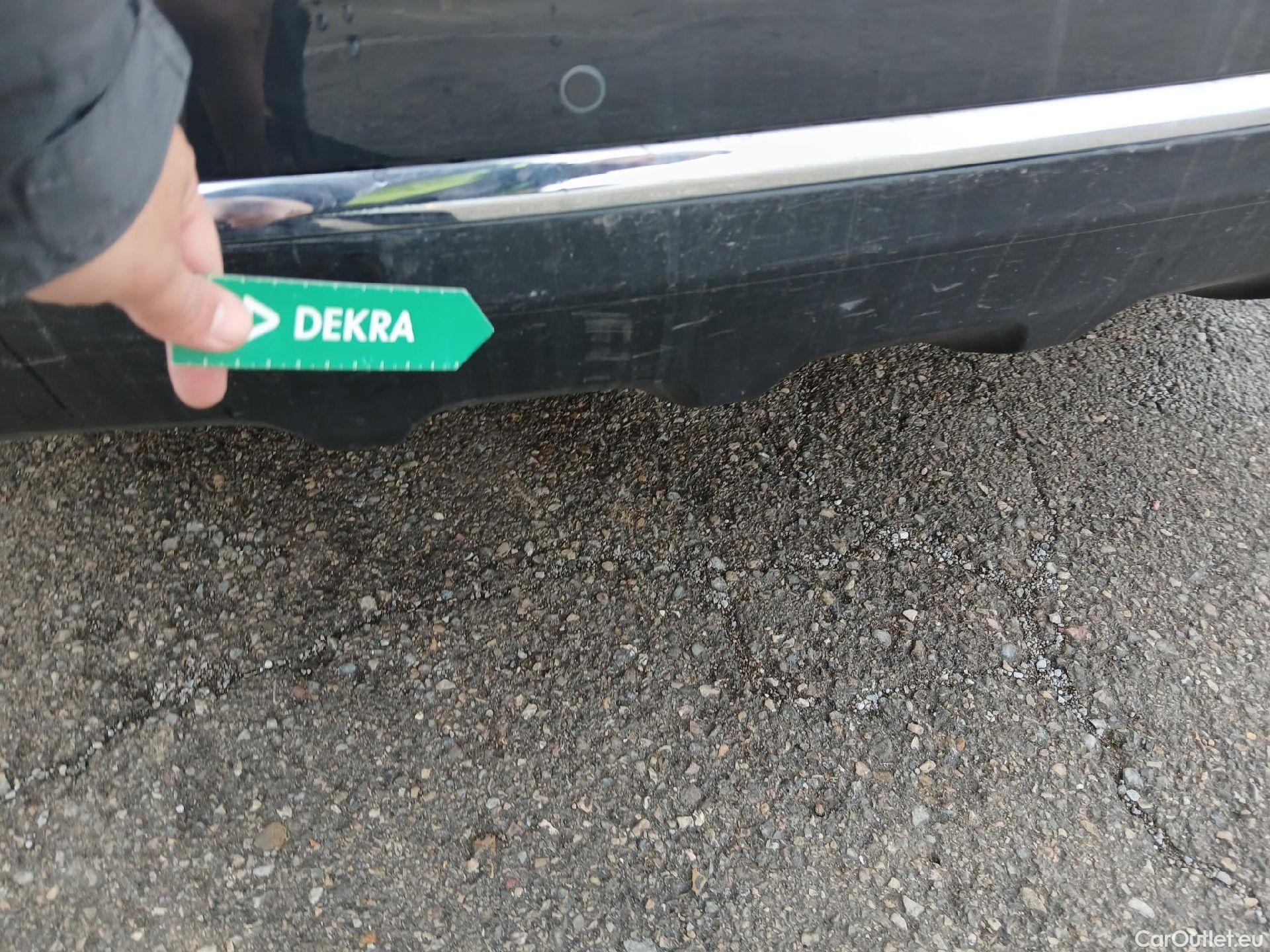  KIA  Sportage KIA  1.6MHEV Drive 100kW(136CV) 4x2(Crist Tintados)(CX) #31