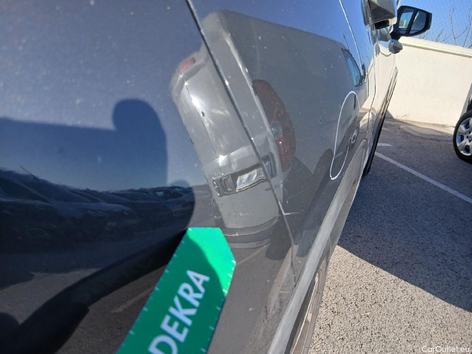  KIA  Sportage KIA  / 2022 / 5P / todoterreno 1.6 T-GDi 110kW (150CV) Concept 4x2 #50