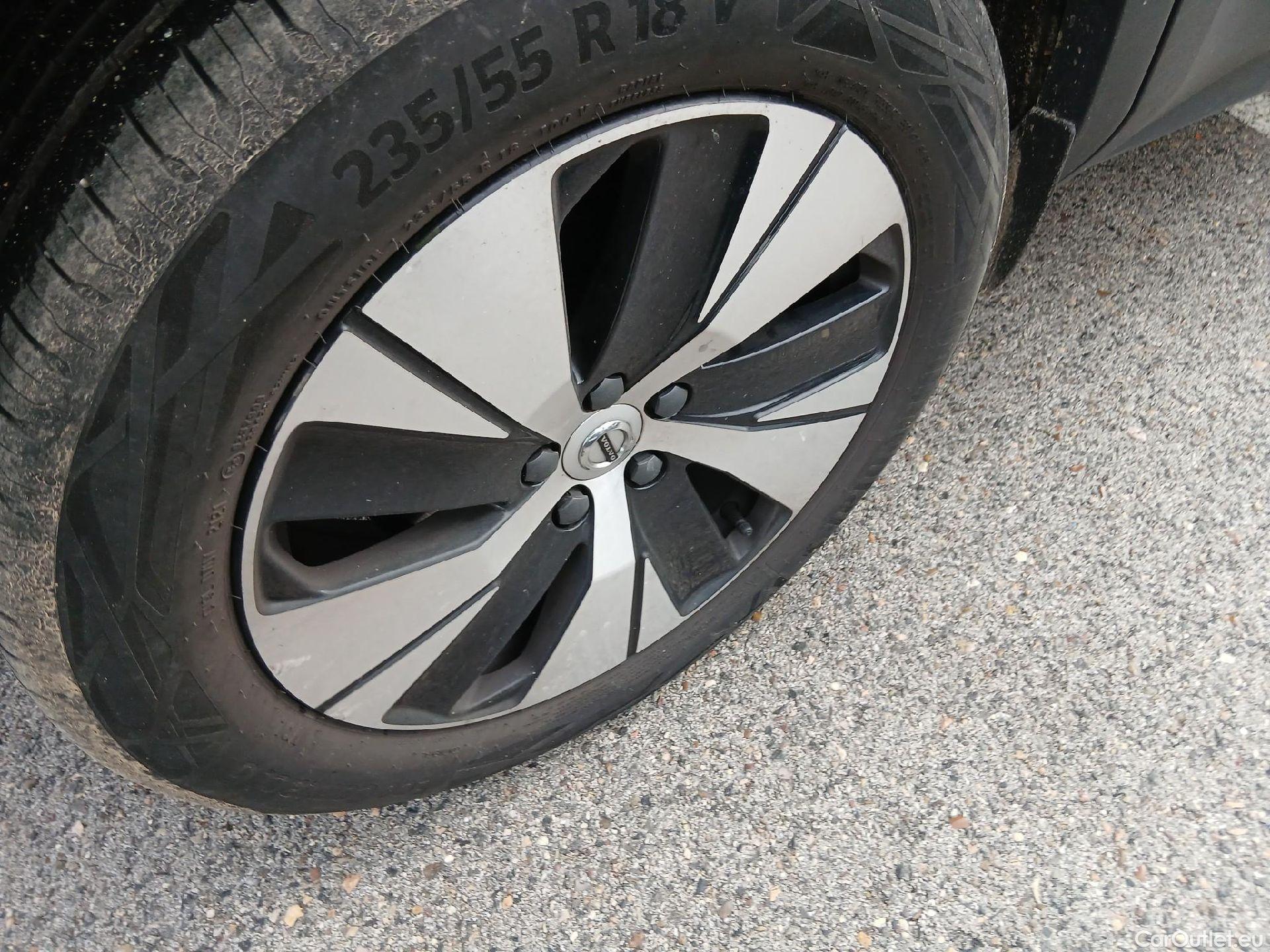  Volvo  XC 40 VOLVO XC40 / 2017 / 5P / todoterreno 1.5 T3 Momentum Pro #11