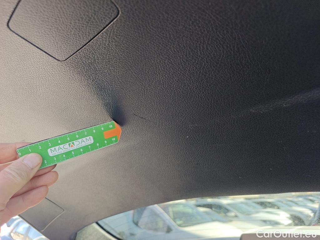  Toyota  Auris TOYOTA  5p 2G berlina con portón 1.8 140H Hybrid Feel! Edition #23