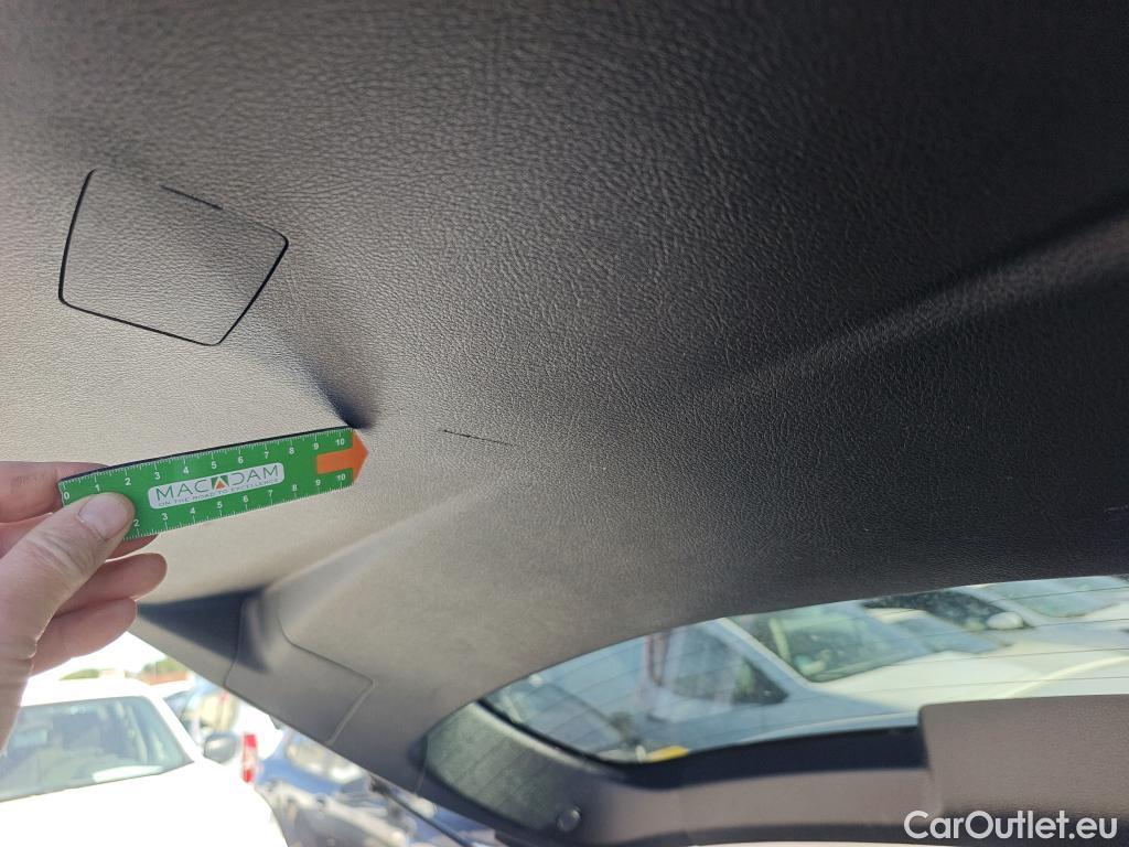  Toyota  Auris TOYOTA  5p 2G berlina con portón 1.8 140H Hybrid Feel! Edition #22