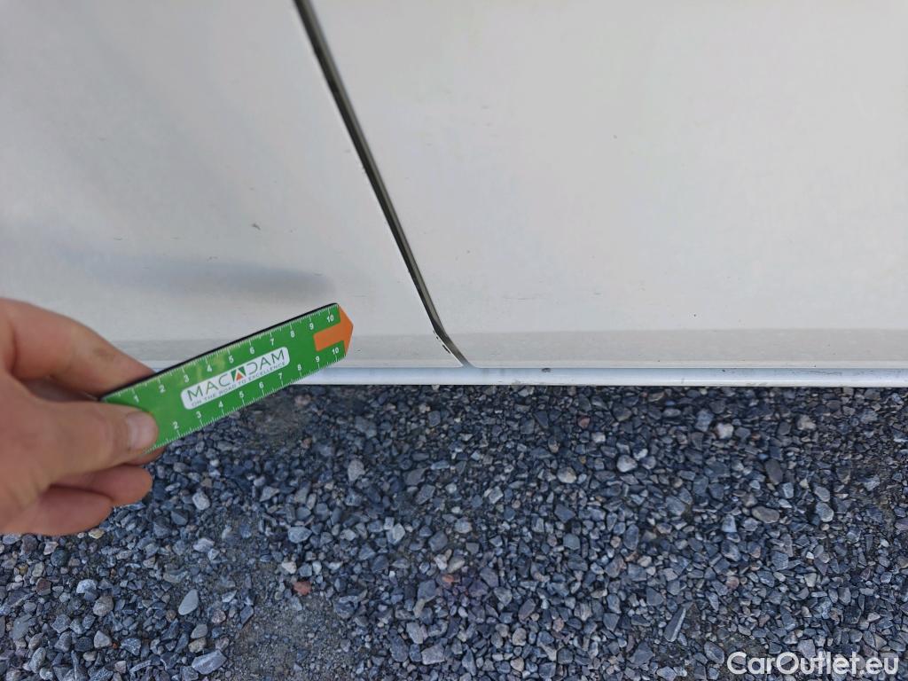  Toyota  Auris TOYOTA  5p 2G berlina con portón 1.8 140H Hybrid Feel! Edition #5