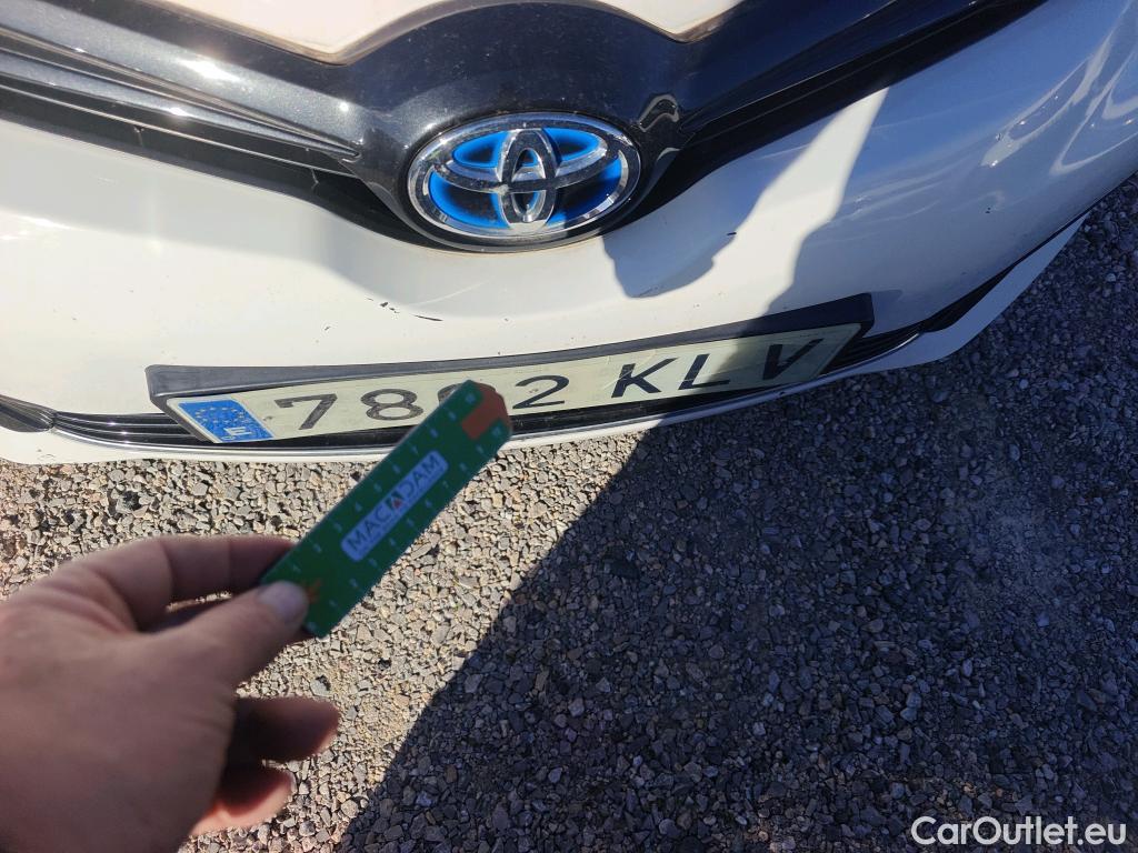  Toyota  Auris TOYOTA  5p 2G berlina con portón 1.8 140H Hybrid Feel! Edition #27