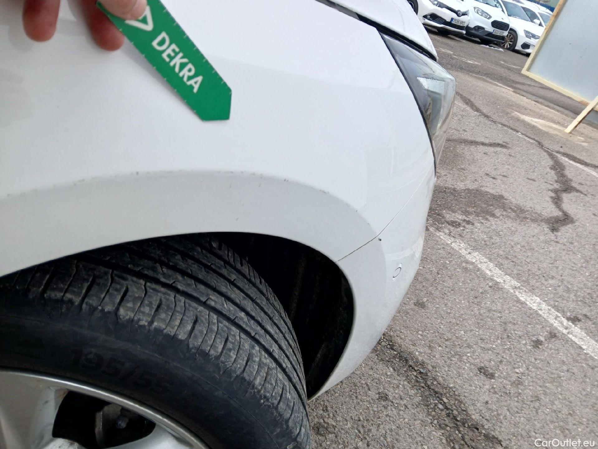  Opel  Corsa OPEL  1.2T XHL 74kW (100CV) Elegance #36