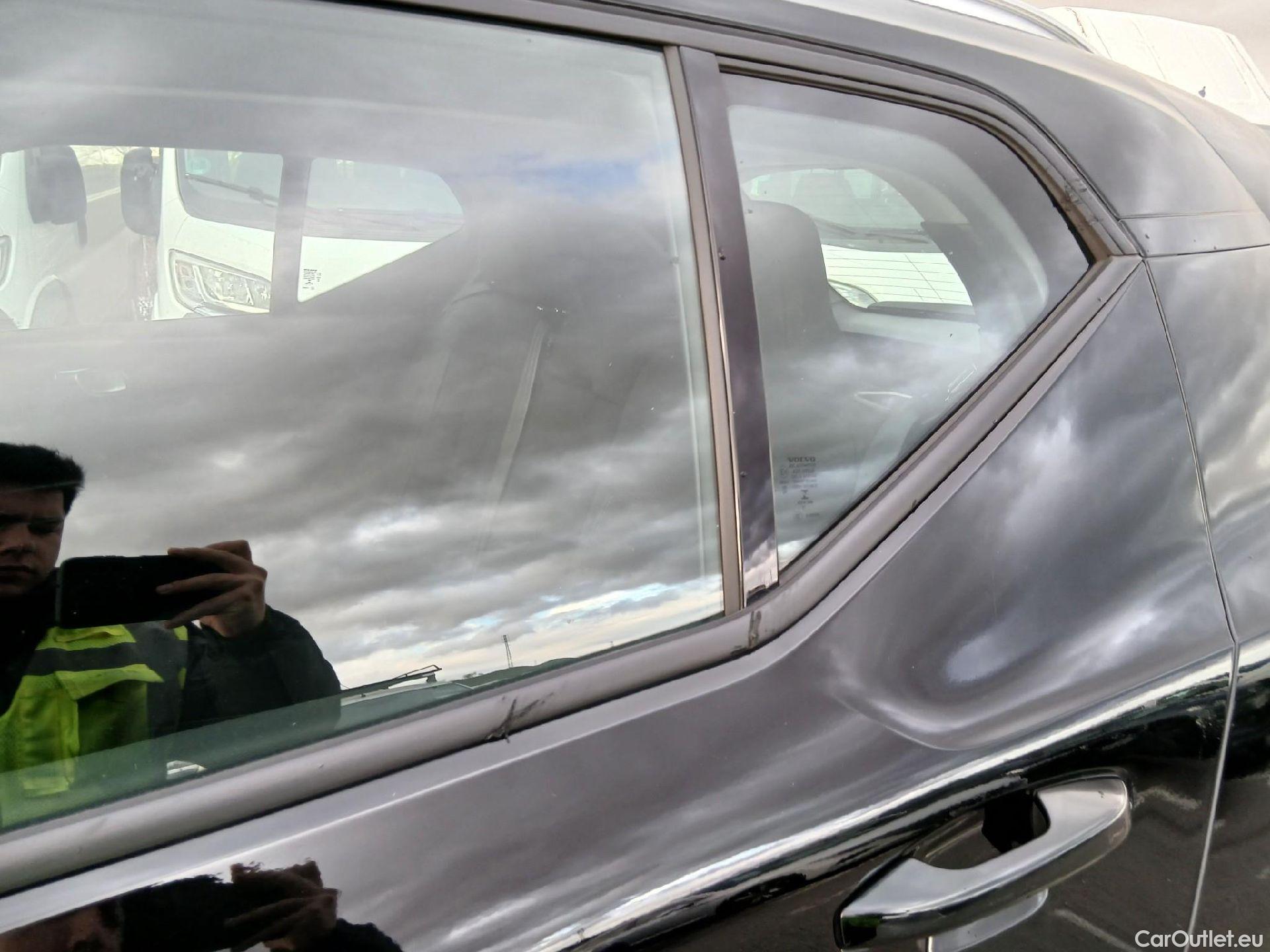  Volvo  XC 40 VOLVO XC40 / 2017 / 5P / todoterreno 1.5 T3 Momentum Pro #5