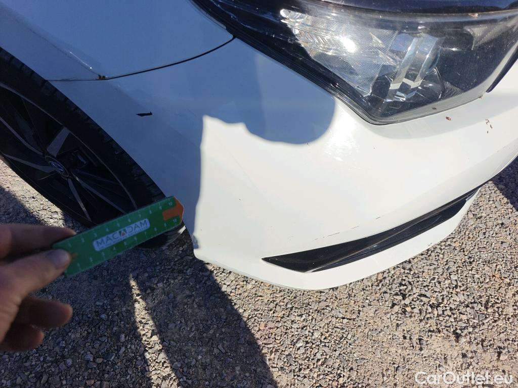  Toyota  Auris TOYOTA  5p 2G berlina con portón 1.8 140H Hybrid Feel! Edition #25