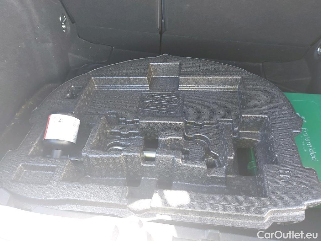  Toyota  Corolla TOYOTA  1.8 125H ACTIVE TECH E-CVT #23