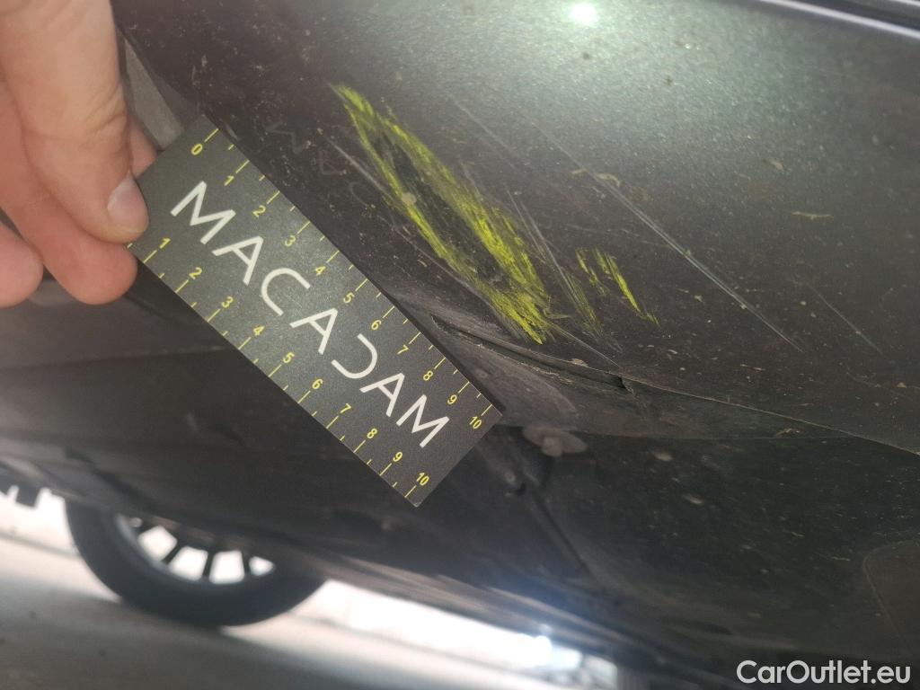  Mercedes  A-Klasse MERCEDES-BENZ Classe A Berline / 2018 / 4P / Berline A 250 e AMG Line 8G-DCT #4