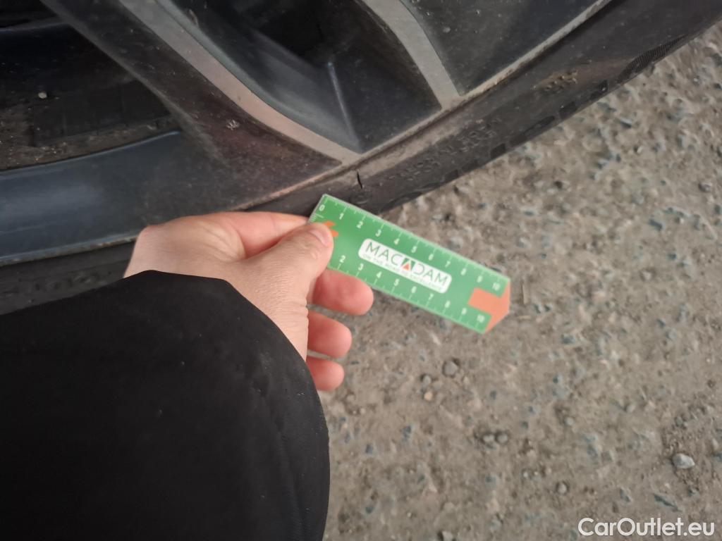  Bmw  Serie 1 1 Berline 118 d Edition Sport 2.0 150CV BVA8 E6d #18