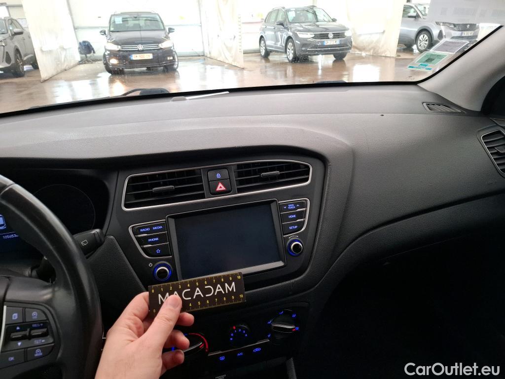  Hyundai  i20  Intuitive 1.2 85CV BVM5 E6 / TRANSFO VP VF
 #7