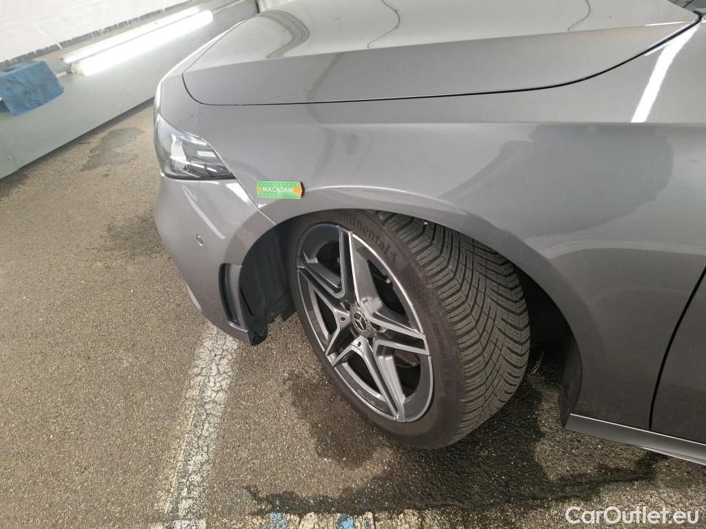  Mercedes  A-Klasse MERCEDES-BENZ Classe A Compact / 2018 / 5P / Berline A 180 AMG Line #15