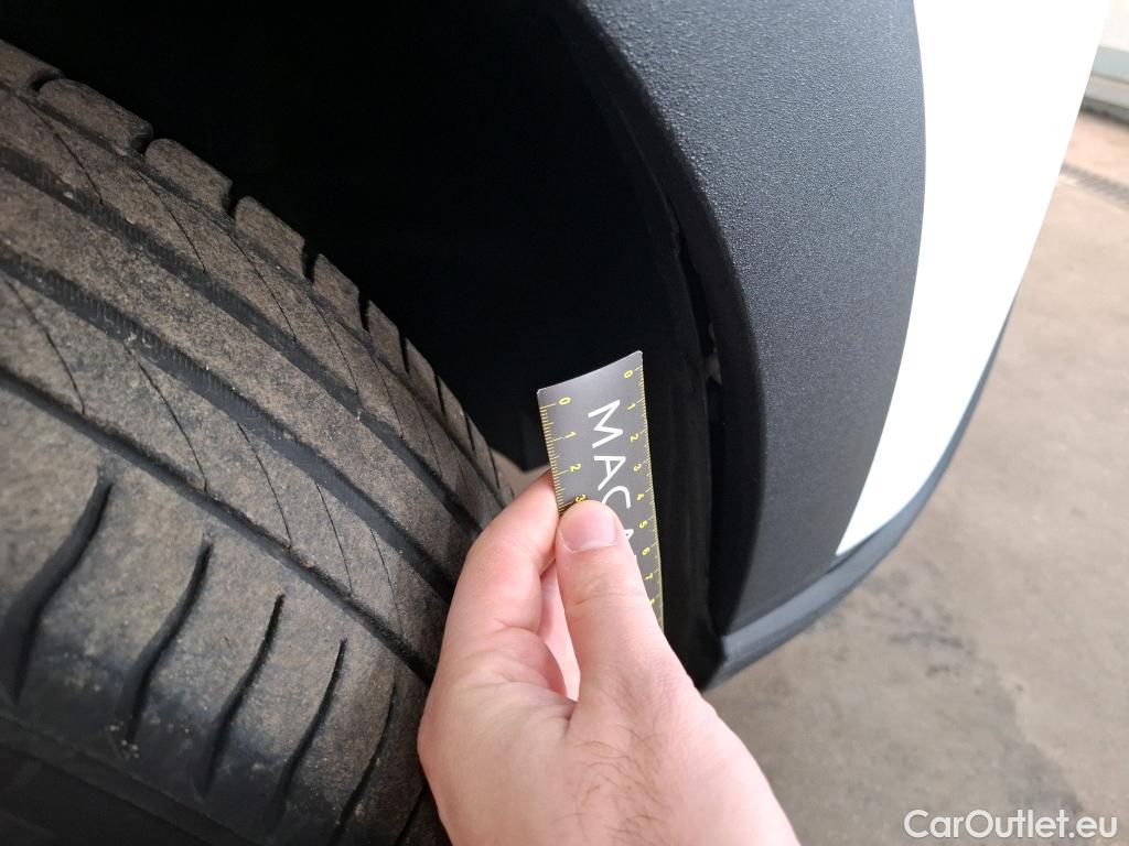  Citroen  C3  Feel Business 1.2 PureTech 80CV BVM5 E6d #3