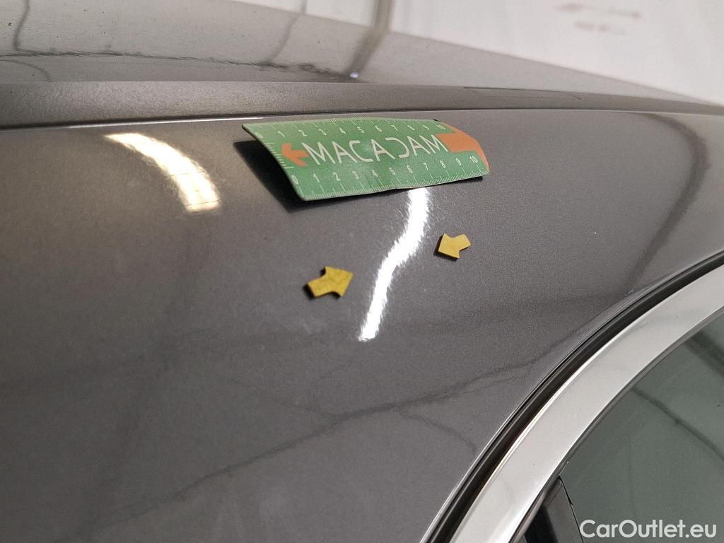  Mercedes  A-Klasse MERCEDES-BENZ Classe A Compact / 2018 / 5P / Berline A 180 AMG Line #11