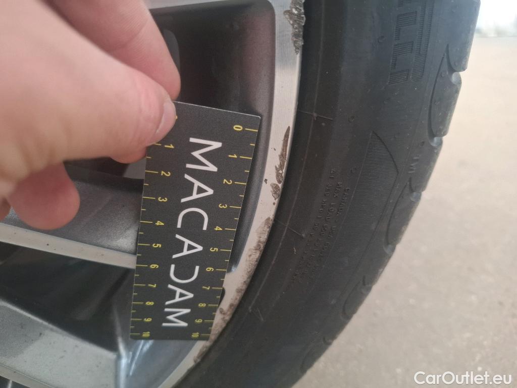  Mercedes  A-Klasse MERCEDES-BENZ Classe A Berline / 2018 / 4P / Berline A 250 e AMG Line 8G-DCT #20