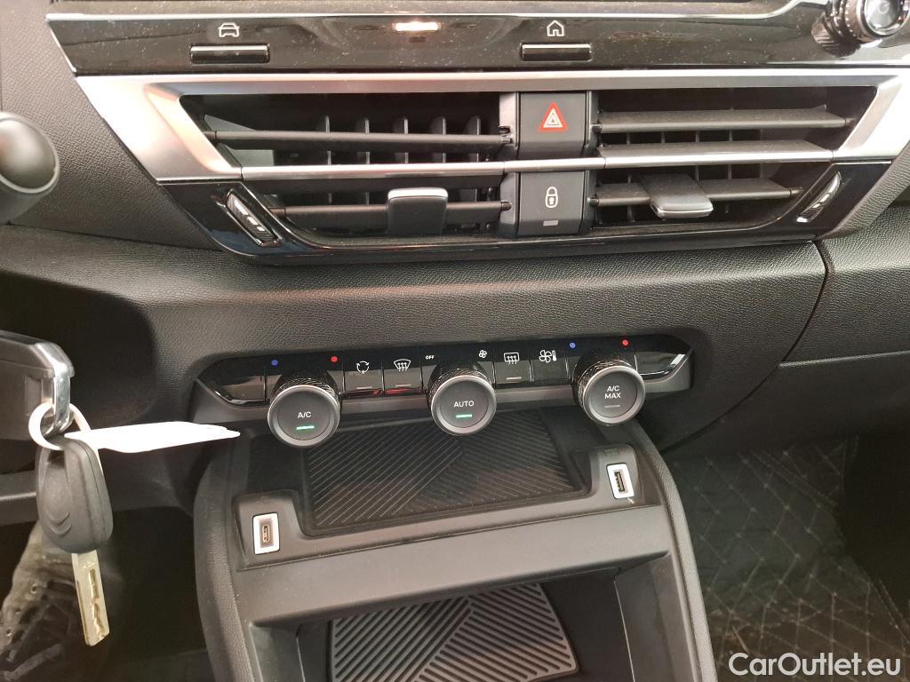  Citroen  C4  Berline Feel Pack 1.2 PureTech 130CV BVA8 6E #1