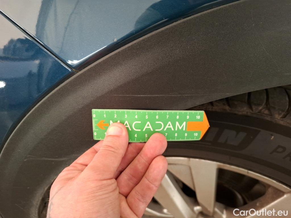  Peugeot  3008  Active Pack 1.5 HDi 130CV BVA8 E6d #17