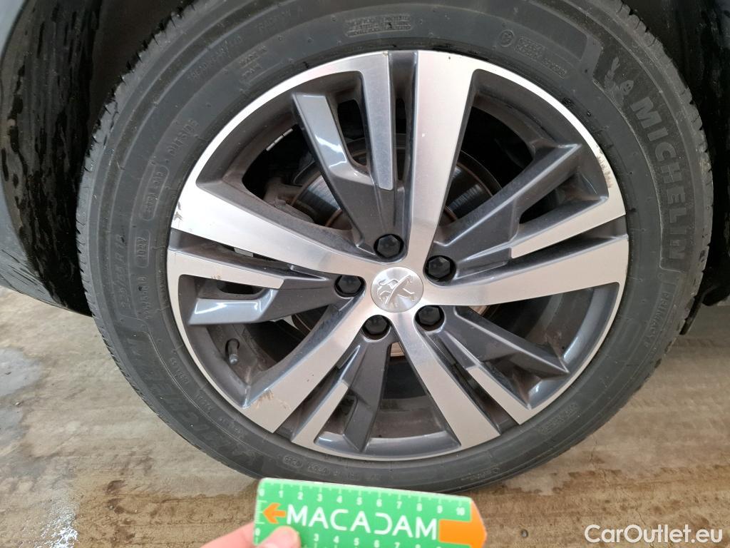  Peugeot  3008  Allure Pack 1.5 HDi 130CV BVA8 E6d #5