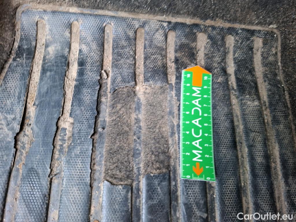  Opel  Corsa  F Elegance Business 1.2 Turbo 100CV BVM6 E6d #11