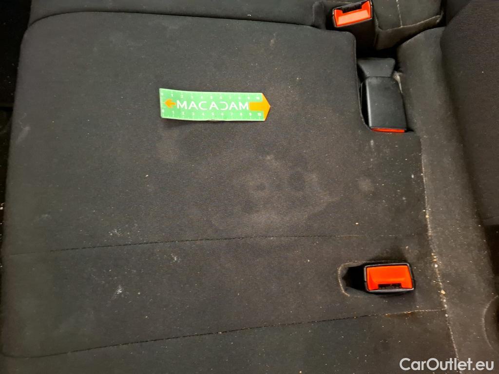  Peugeot  3008  Active Pack 1.5 HDi 130CV BVA8 E6d #14