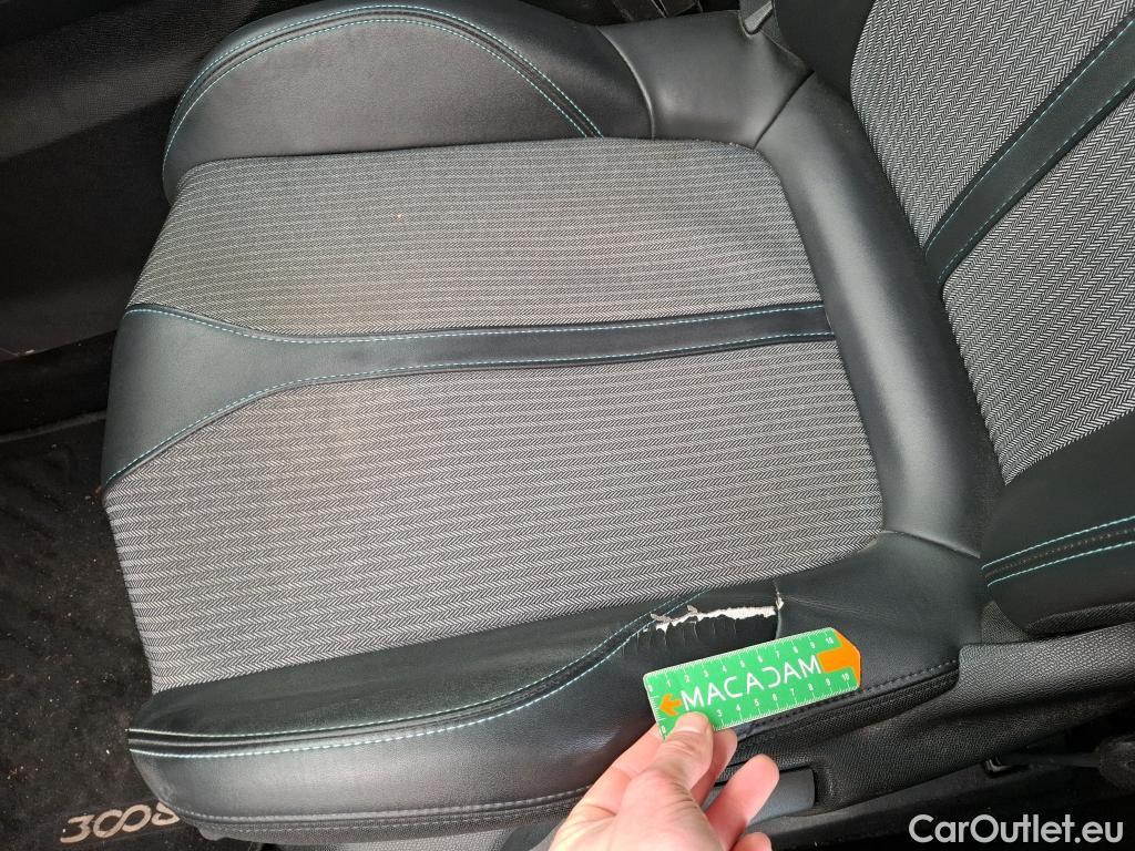  Peugeot  3008  Allure Pack 1.5 HDi 130CV BVA8 E6d #1