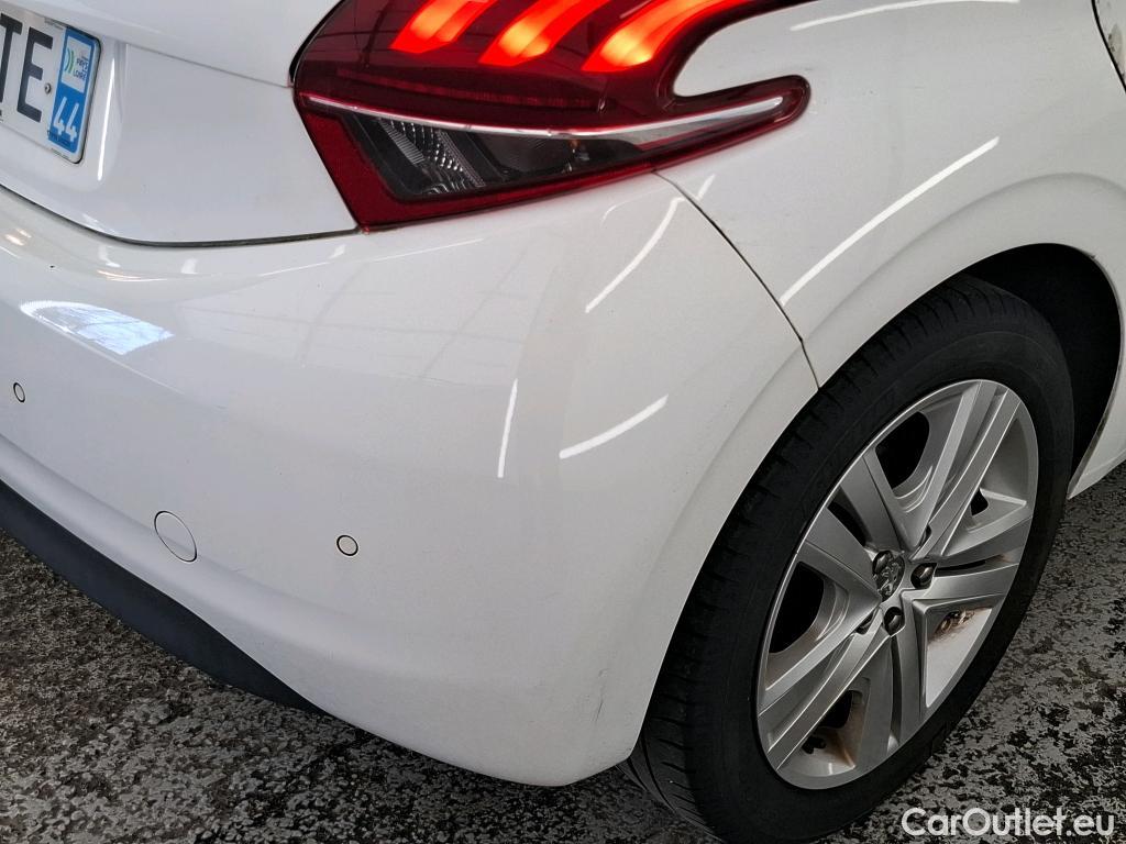  Peugeot  208  Allure Business 1.2 PureTech 110CV BVM6 E6dT #4