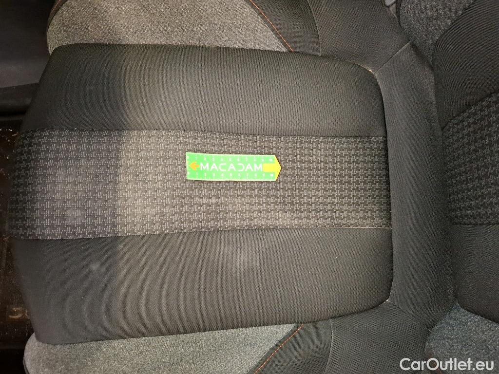  Peugeot  3008  Active Pack 1.5 HDi 130CV BVA8 E6d #11