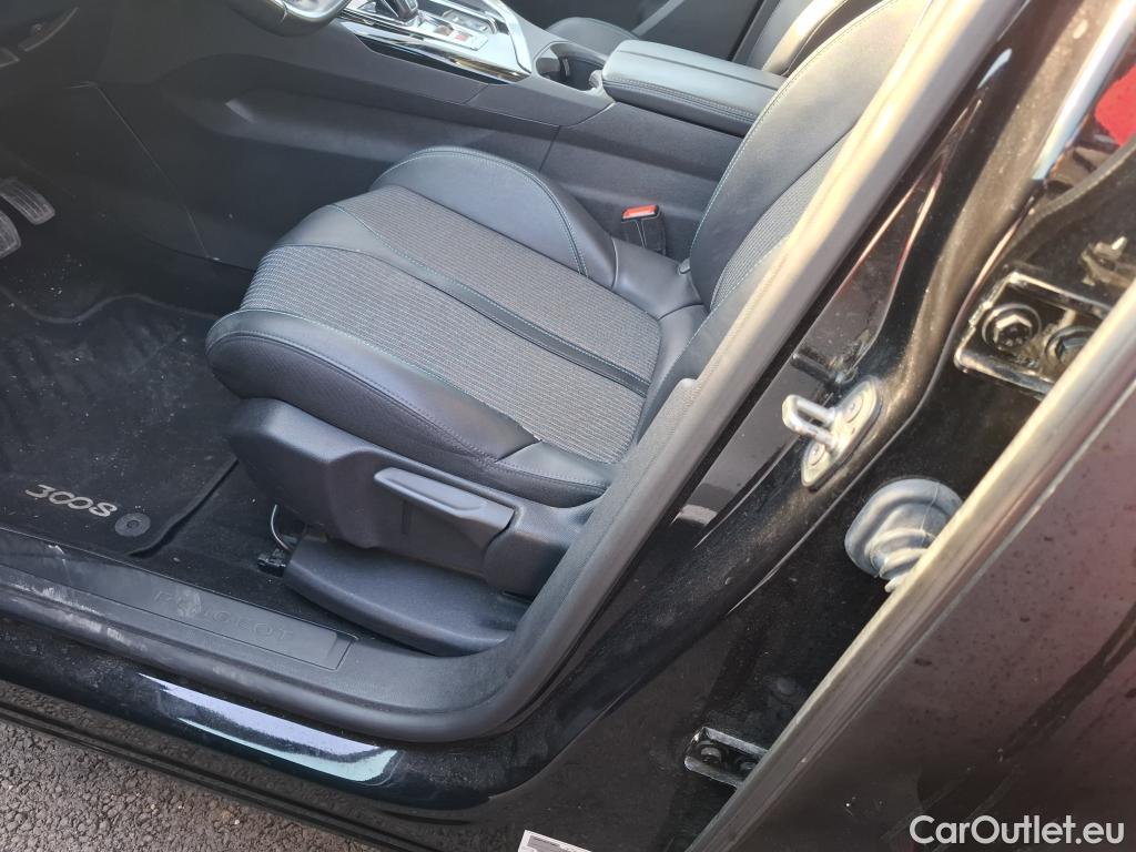  Peugeot  3008  Allure Pack 1.5 HDi 130CV BVA8 E6d #40