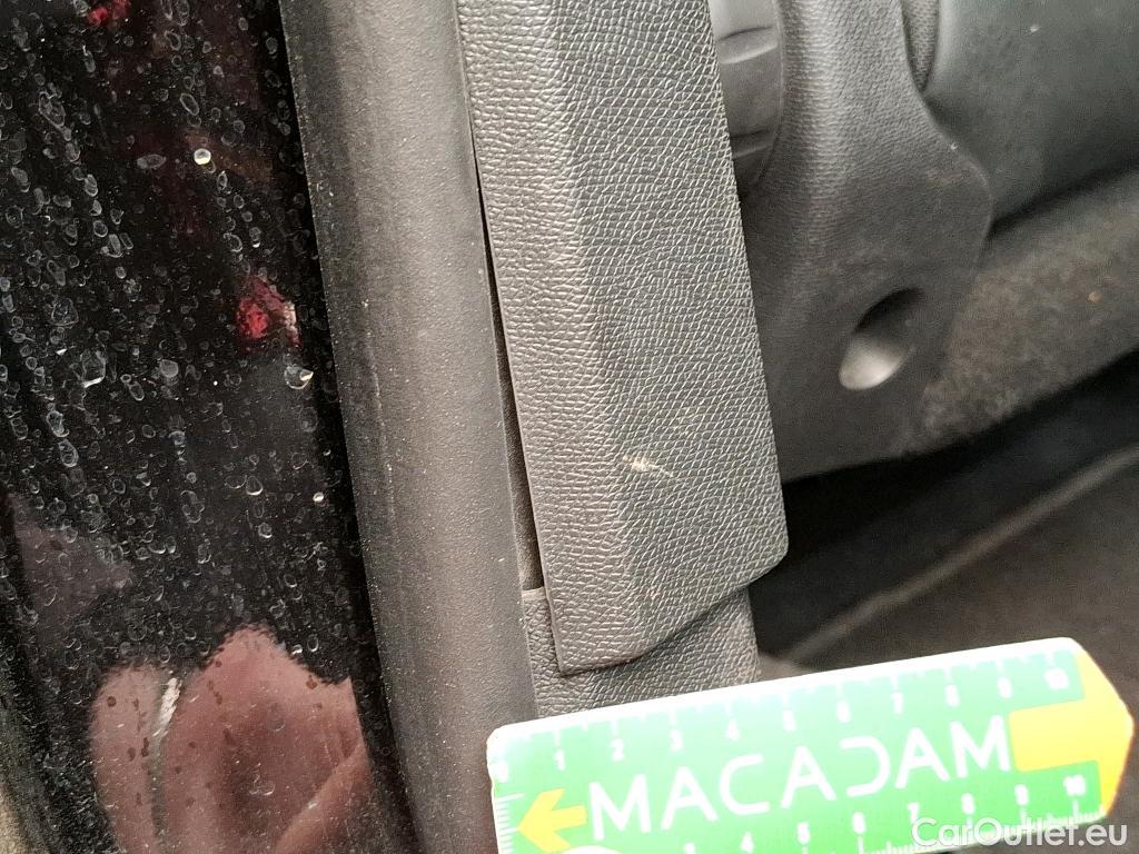  Peugeot  3008  Allure Pack 1.5 HDi 130CV BVA8 E6d #35