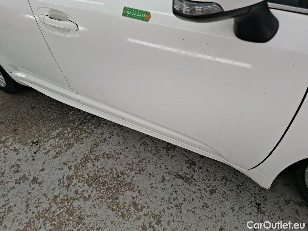  Toyota  Avensis TOYOTA  4p Berline 112 D-4D Active Pro #20