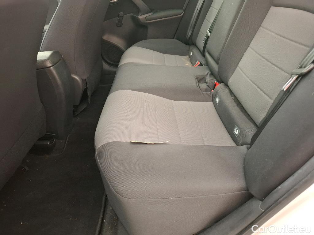  Toyota  Avensis TOYOTA  4p Berline 112 D-4D Active Pro #38